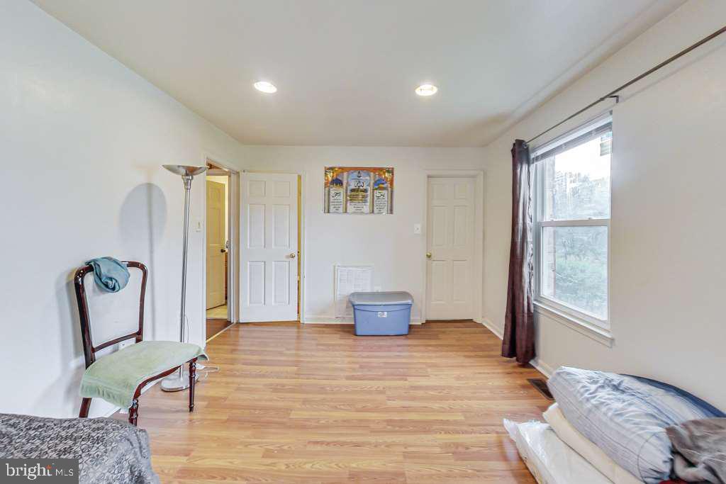 WOODSTREAM EAST PLAT EIG - Residential