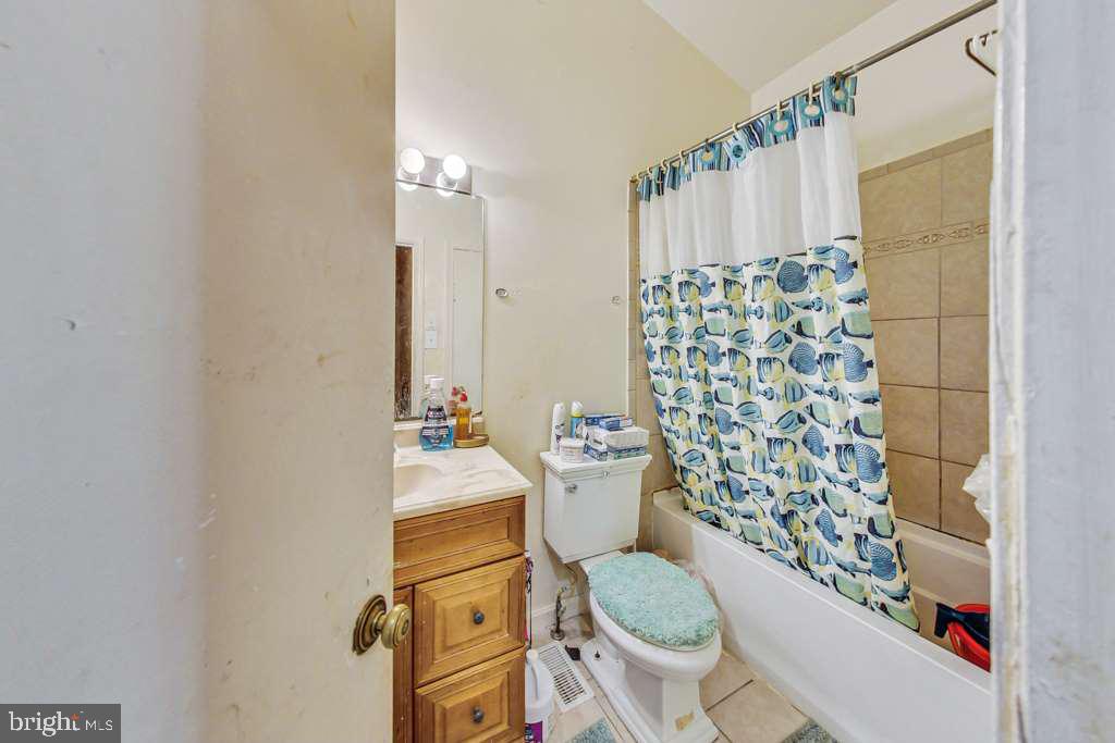 WOODSTREAM EAST PLAT EIG - Residential