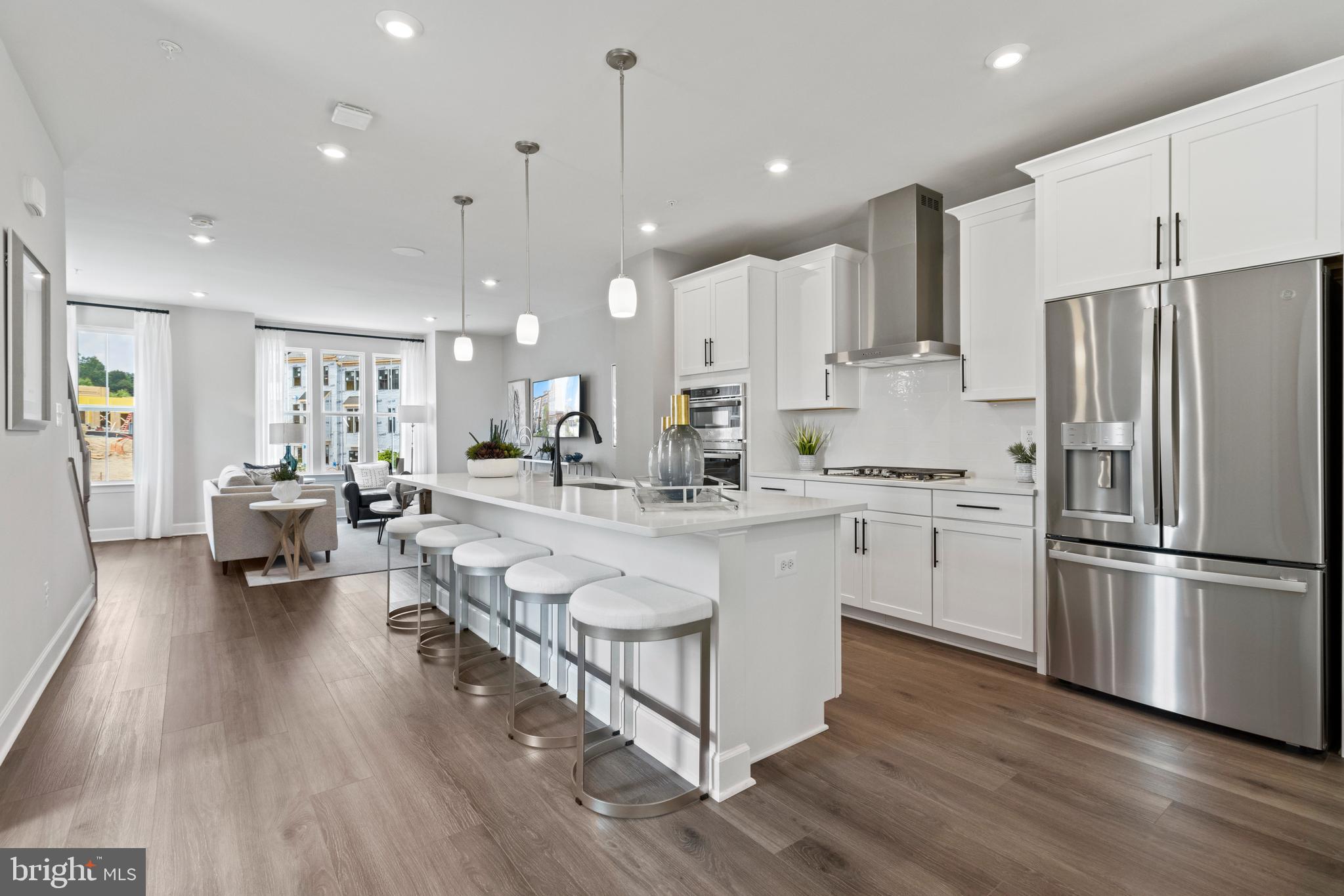 GATEWAY WEST - Residential