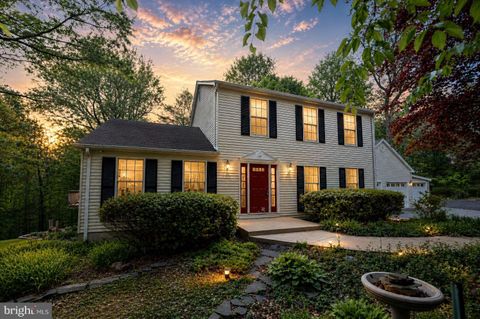 Photo of 10615 Pineview Road, MANASSAS, VA 20111 (MLS # VAPW2115890)