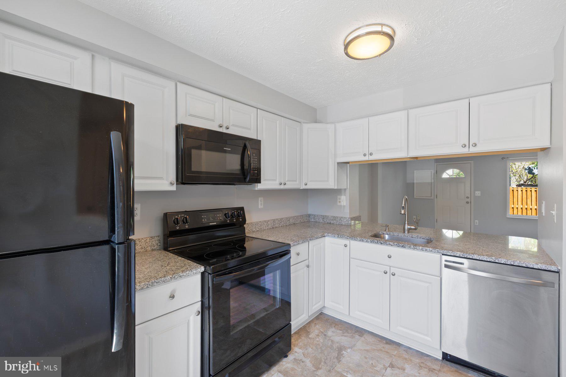 GUNNERS LAKE VILLAGE - Residential