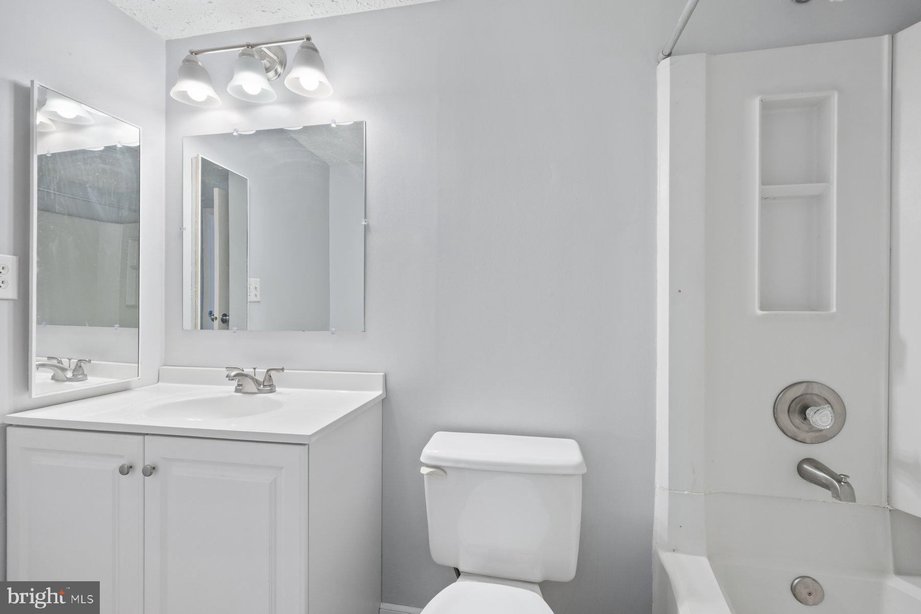 GUNNERS LAKE VILLAGE - Residential