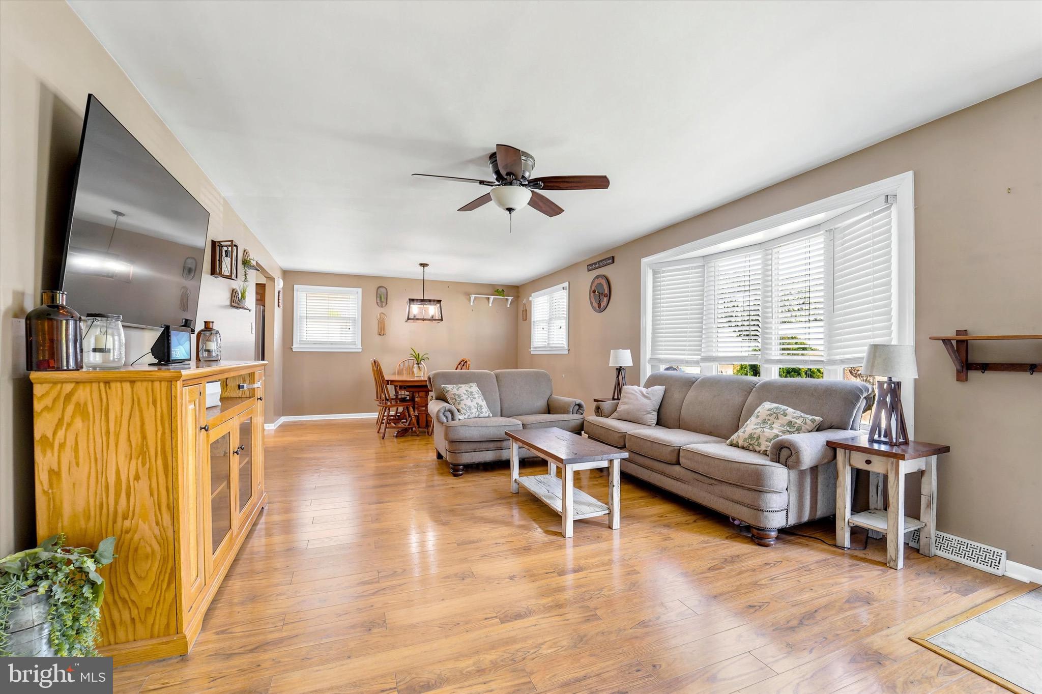 732 W 3RD AVENUE