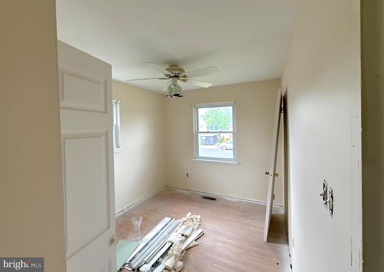 HOLLY MANOR - Residential