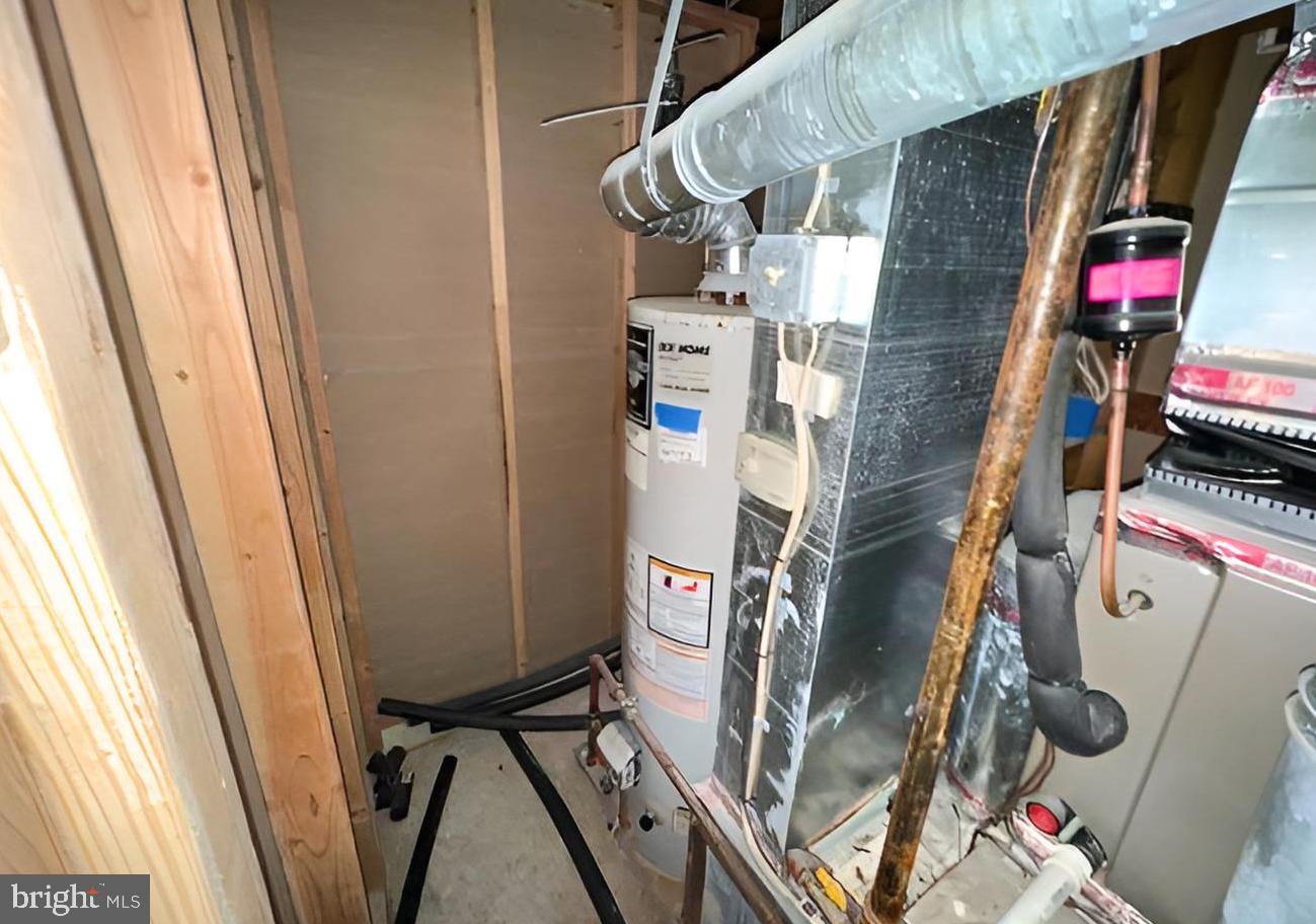 HOLLY MANOR - Residential