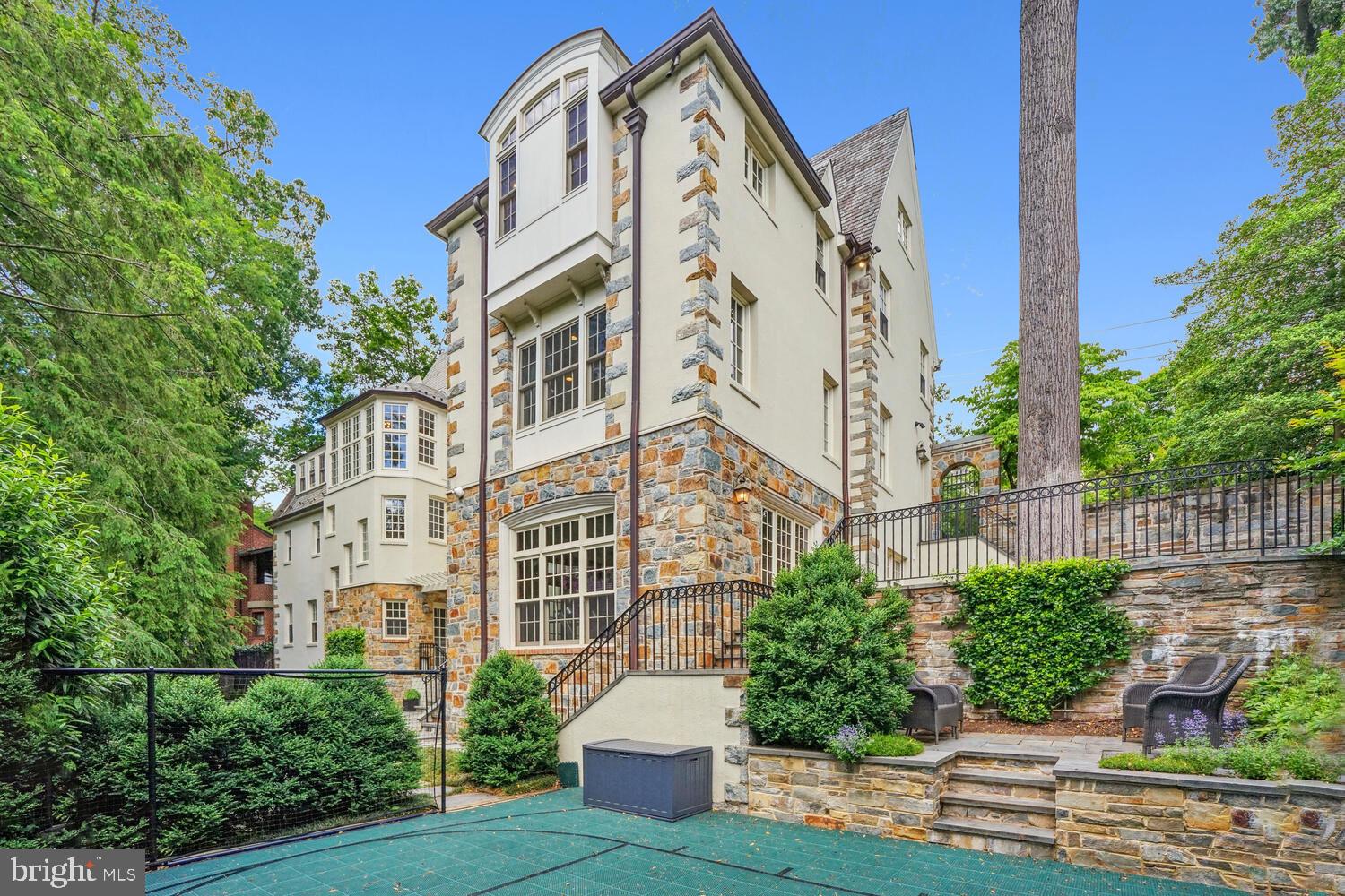 MASSACHUSETTS AVENUE HEIGHTS - Residential