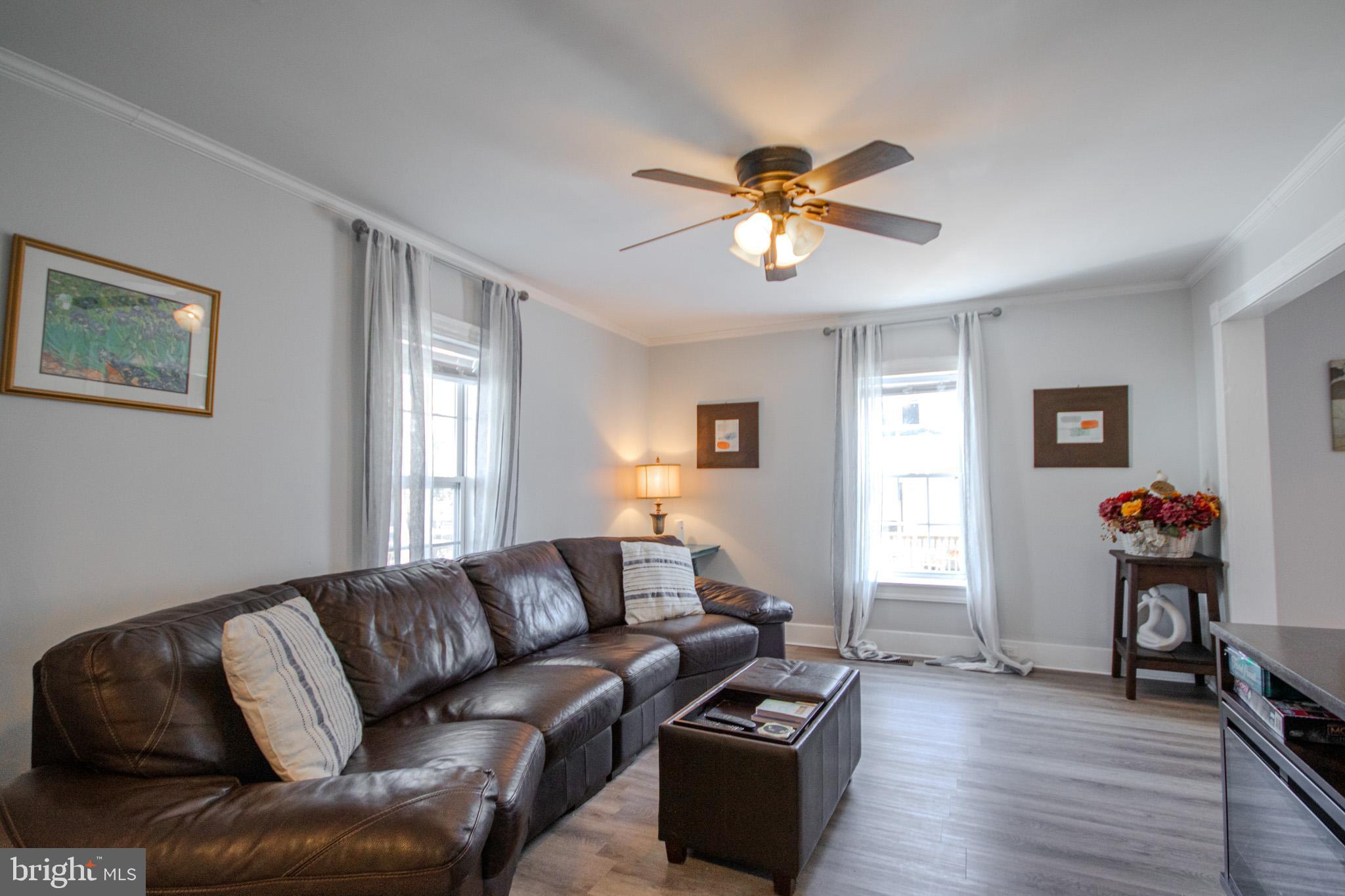106 W PHILADELPHIA AVENUE