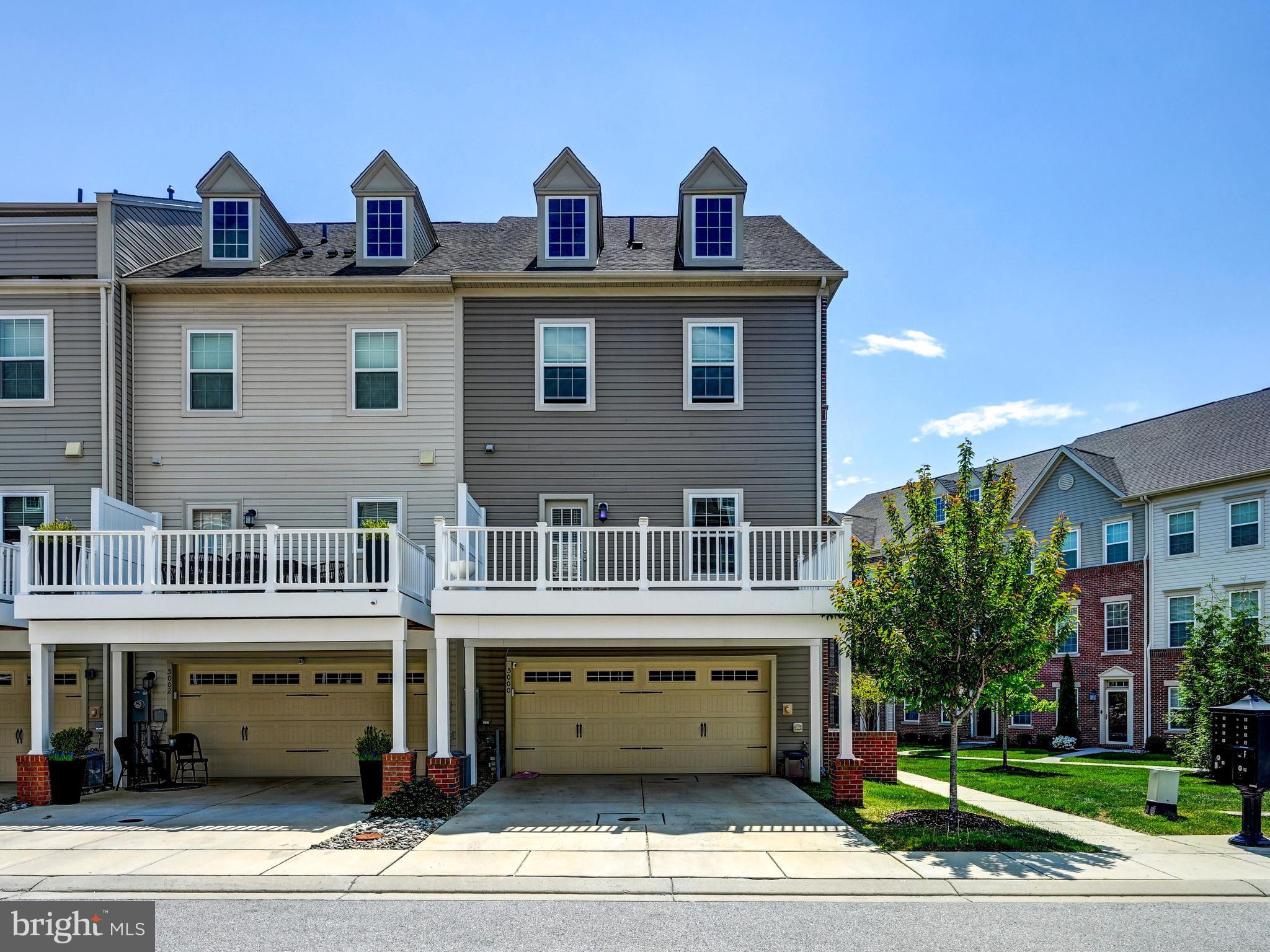 STRAWBRIDGE COMMONS - Residential