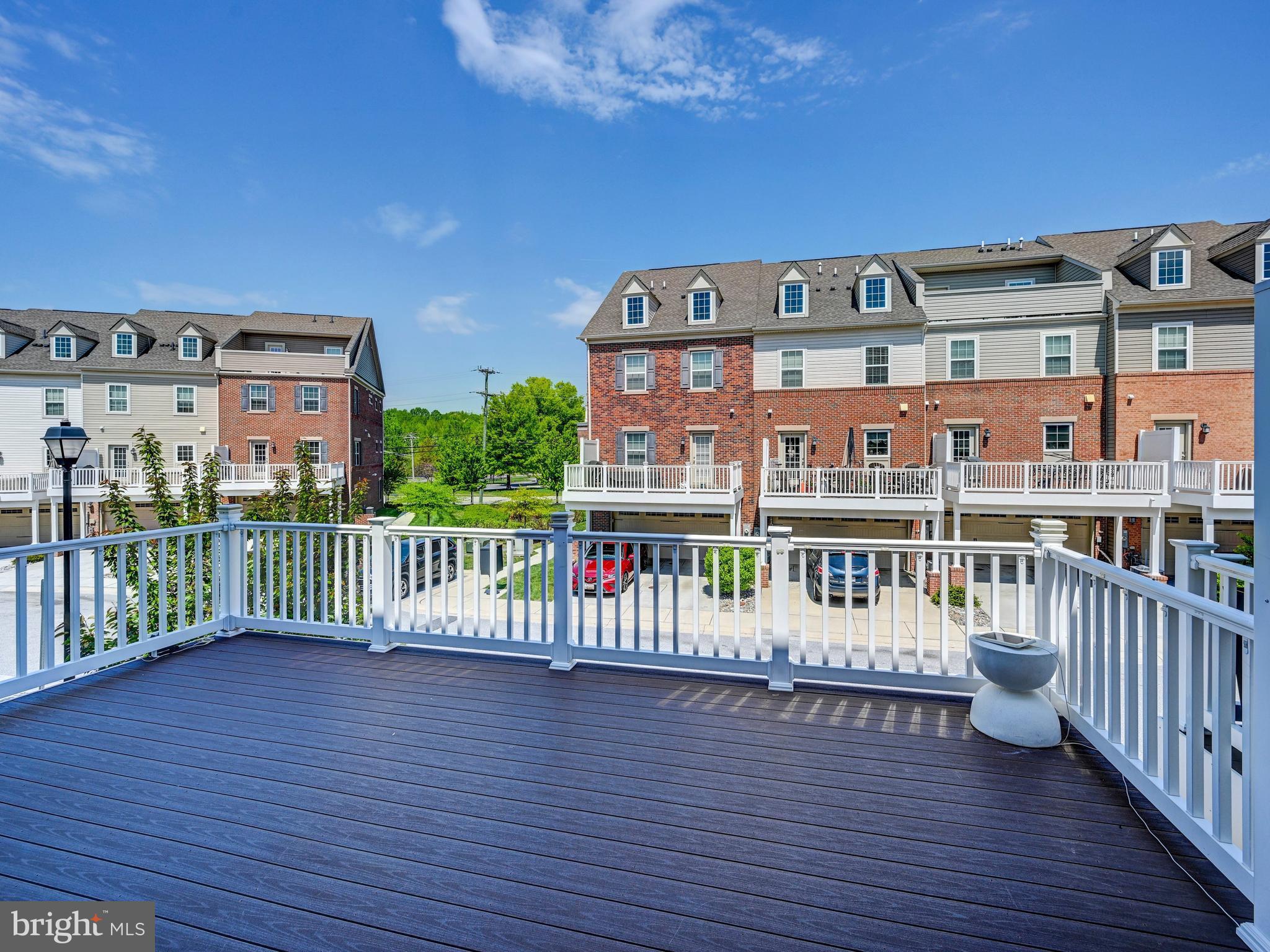 STRAWBRIDGE COMMONS - Residential