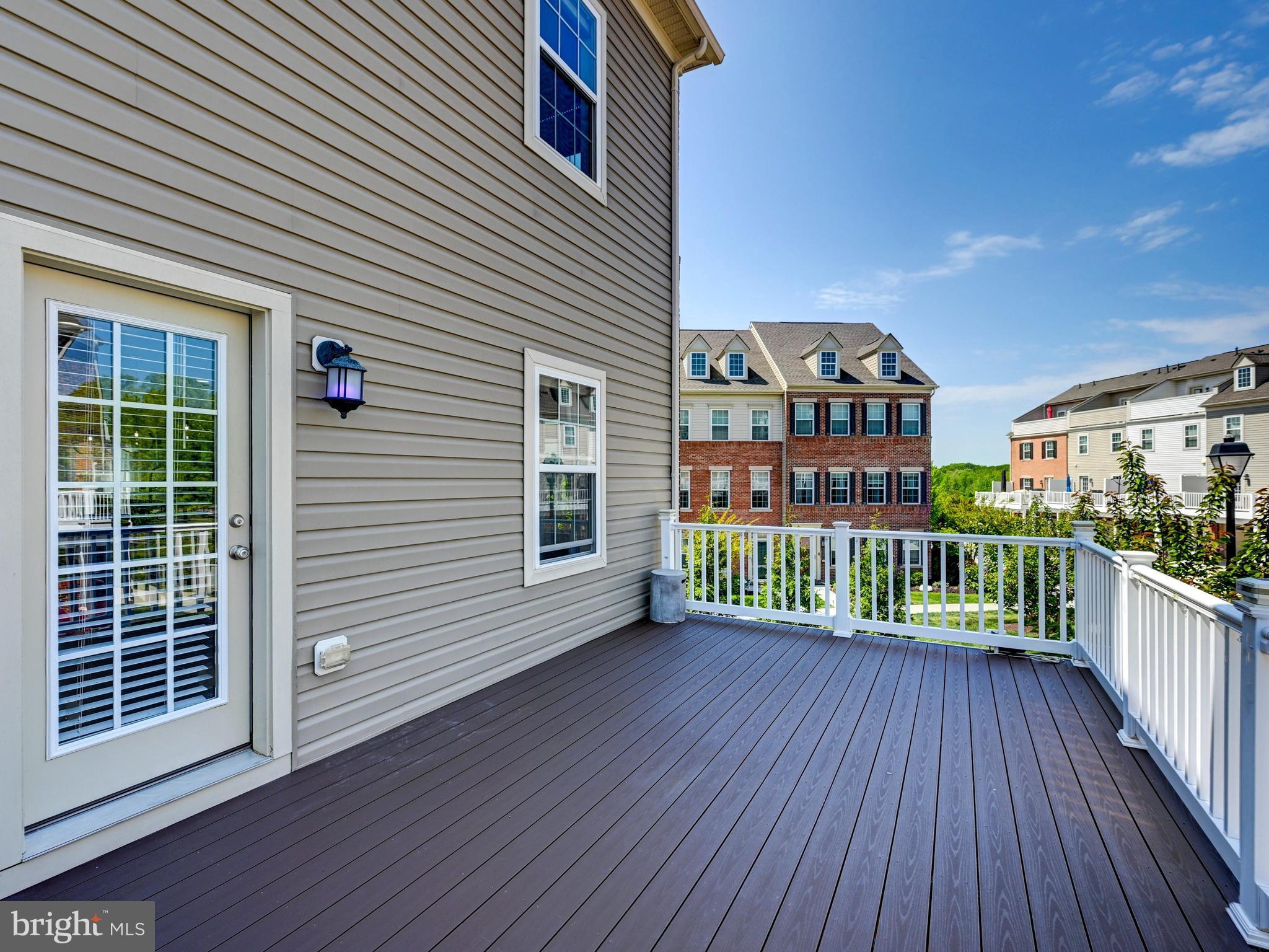 STRAWBRIDGE COMMONS - Residential