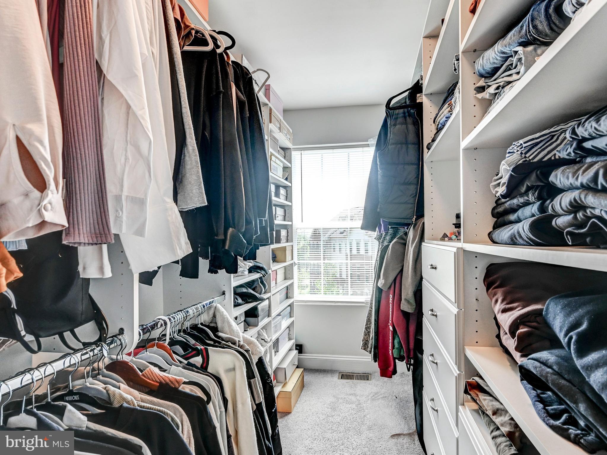 STRAWBRIDGE COMMONS - Residential