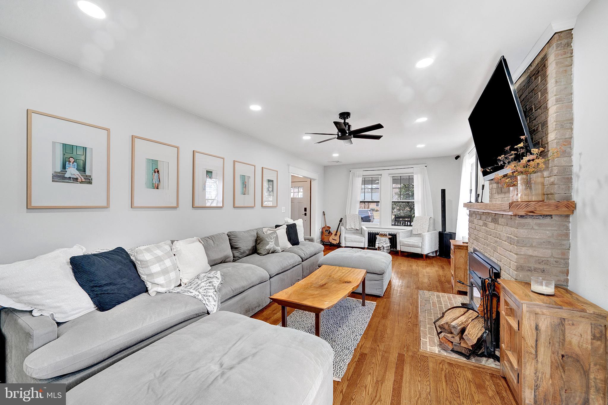 1433 LAWRENCE