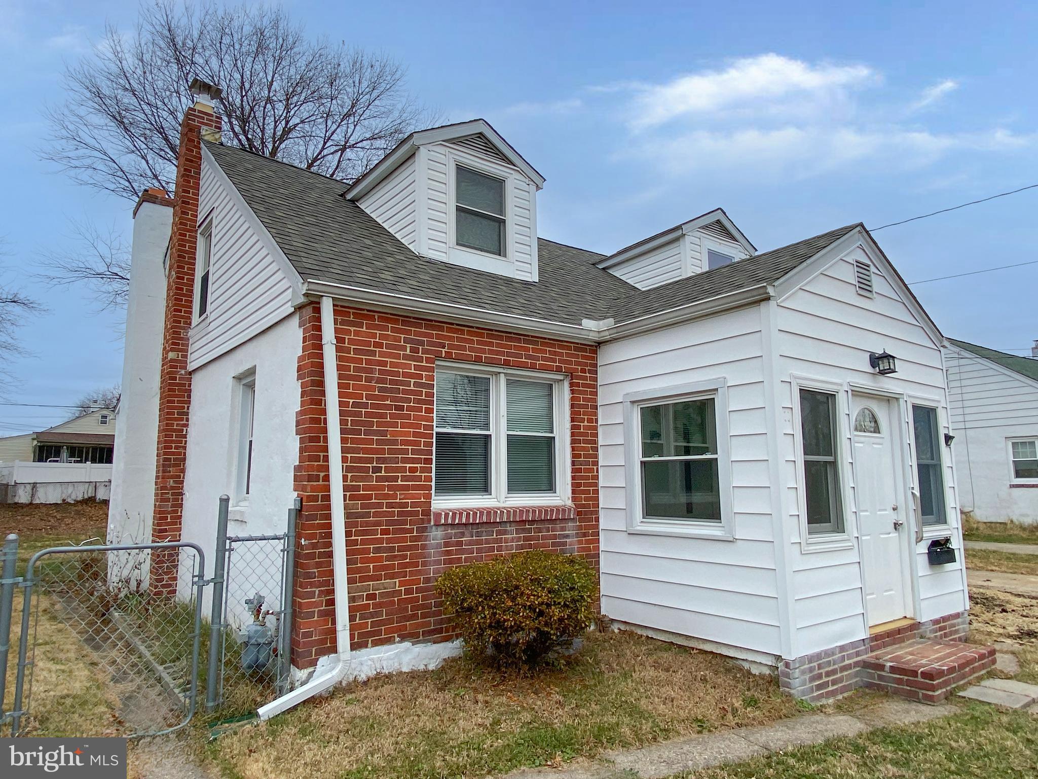 304 W VAN BUREN AVENUE