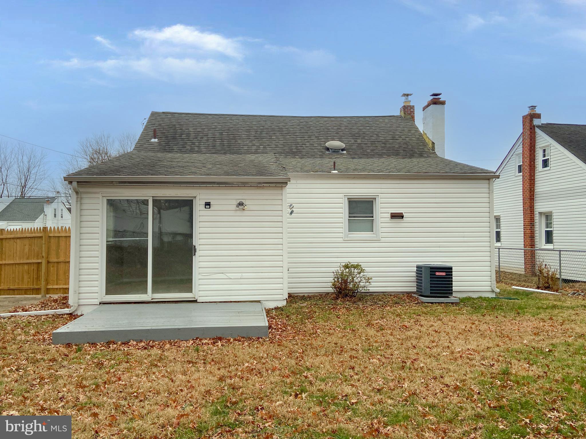 304 W VAN BUREN AVENUE