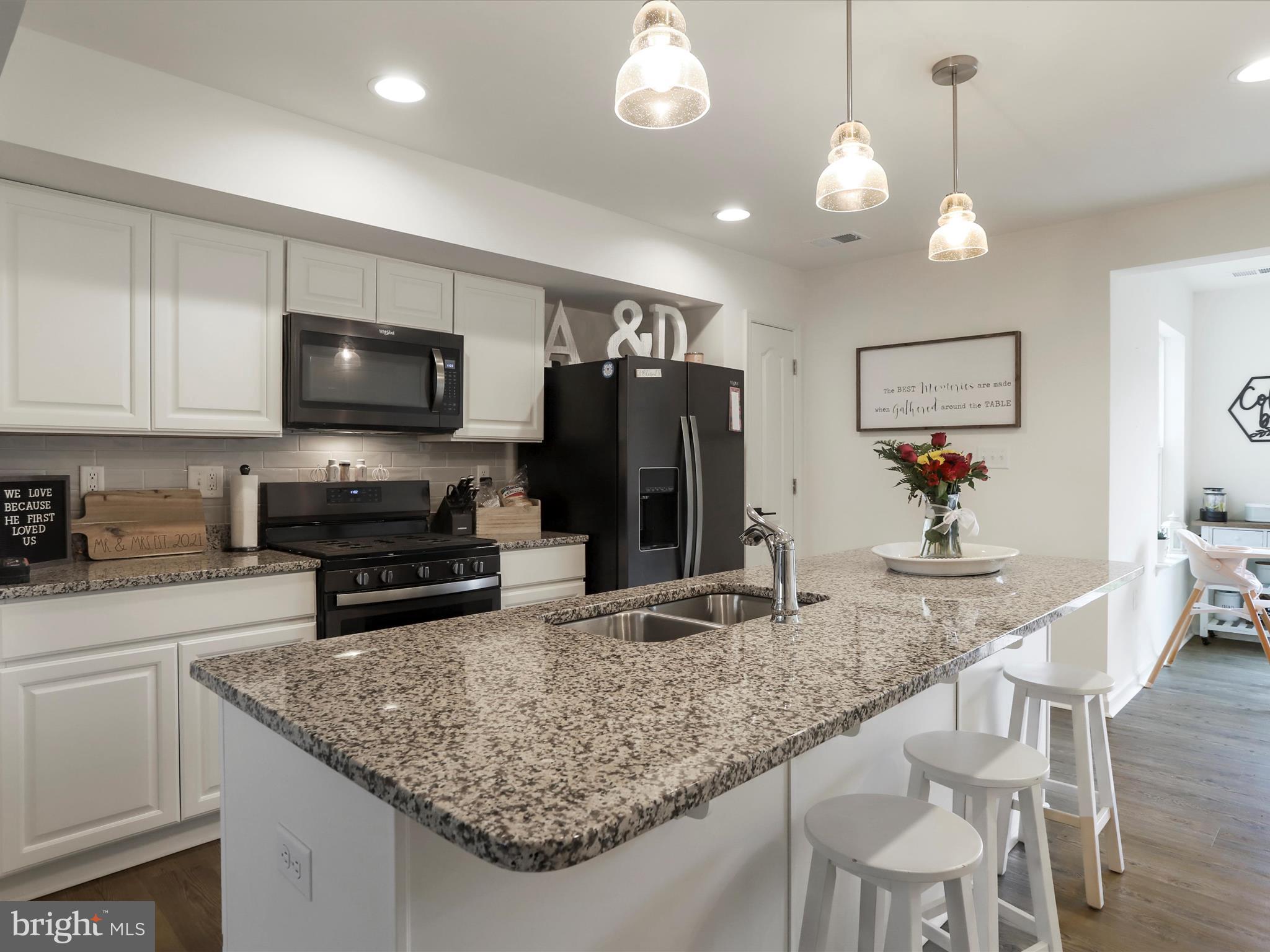 ARCHERS ROCK - Residential