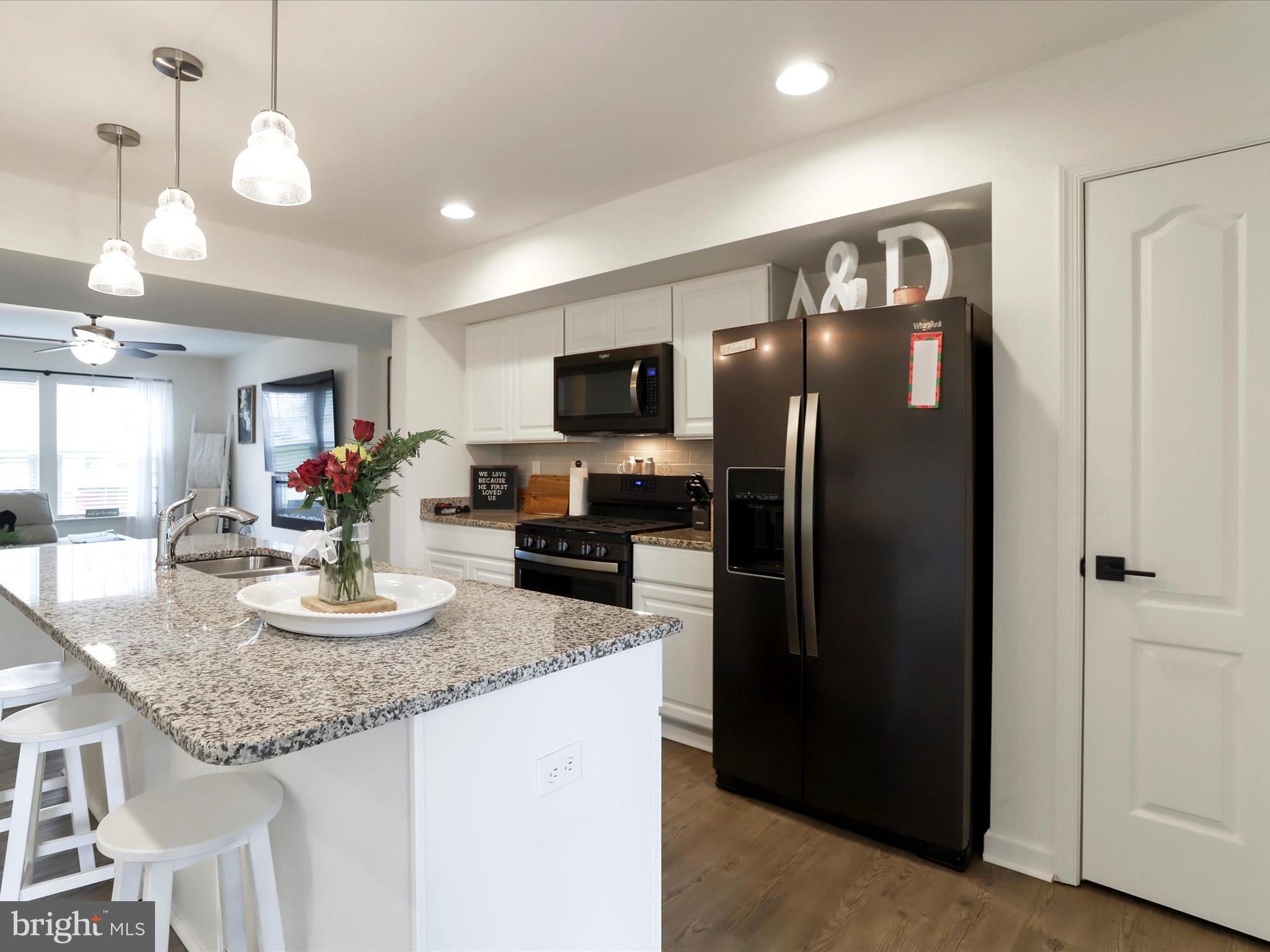 ARCHERS ROCK - Residential