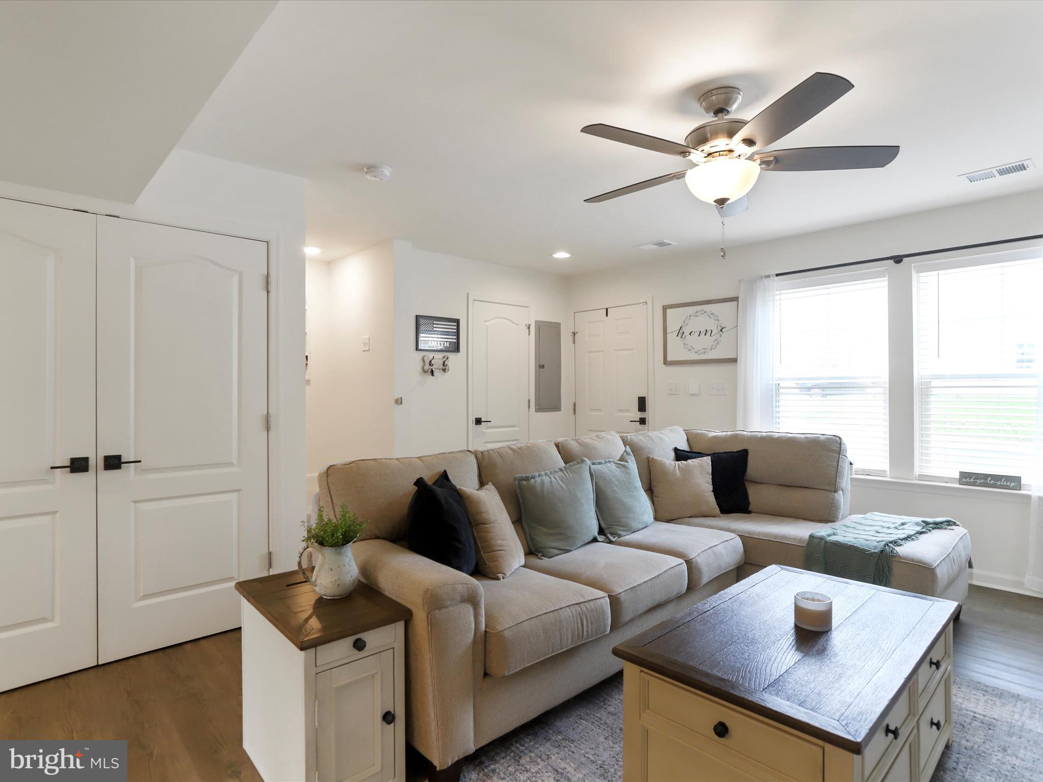 ARCHERS ROCK - Residential