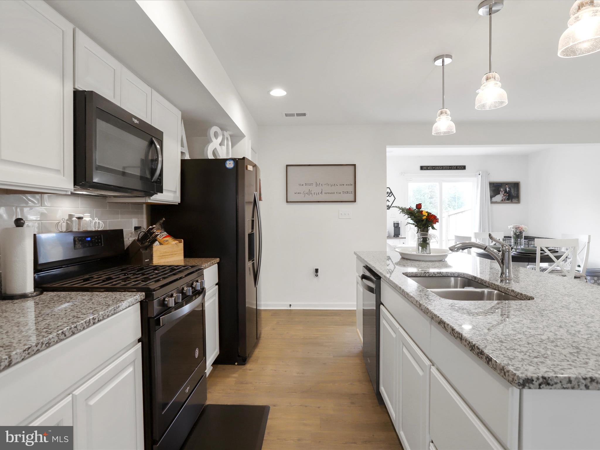 ARCHERS ROCK - Residential