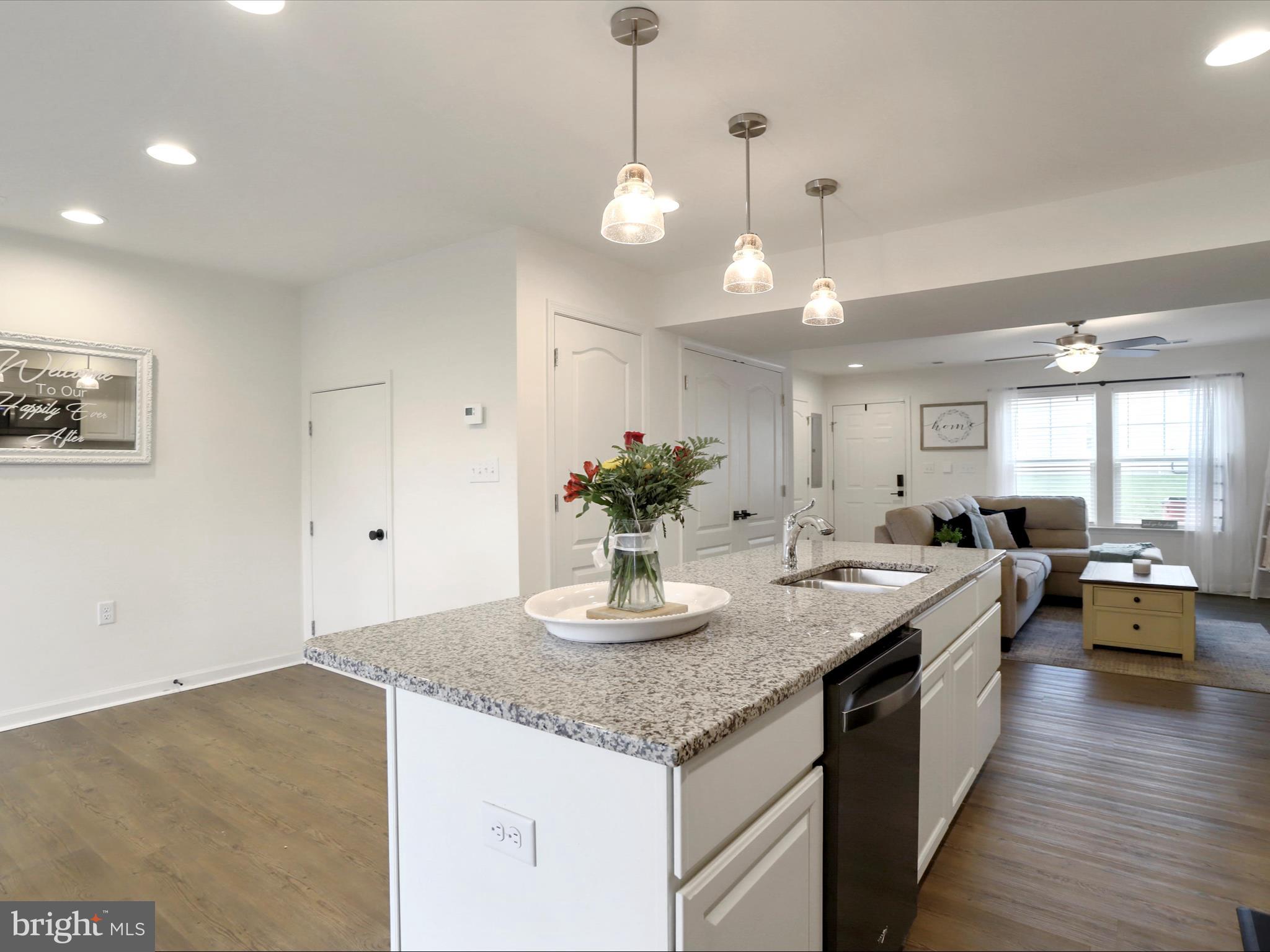 ARCHERS ROCK - Residential