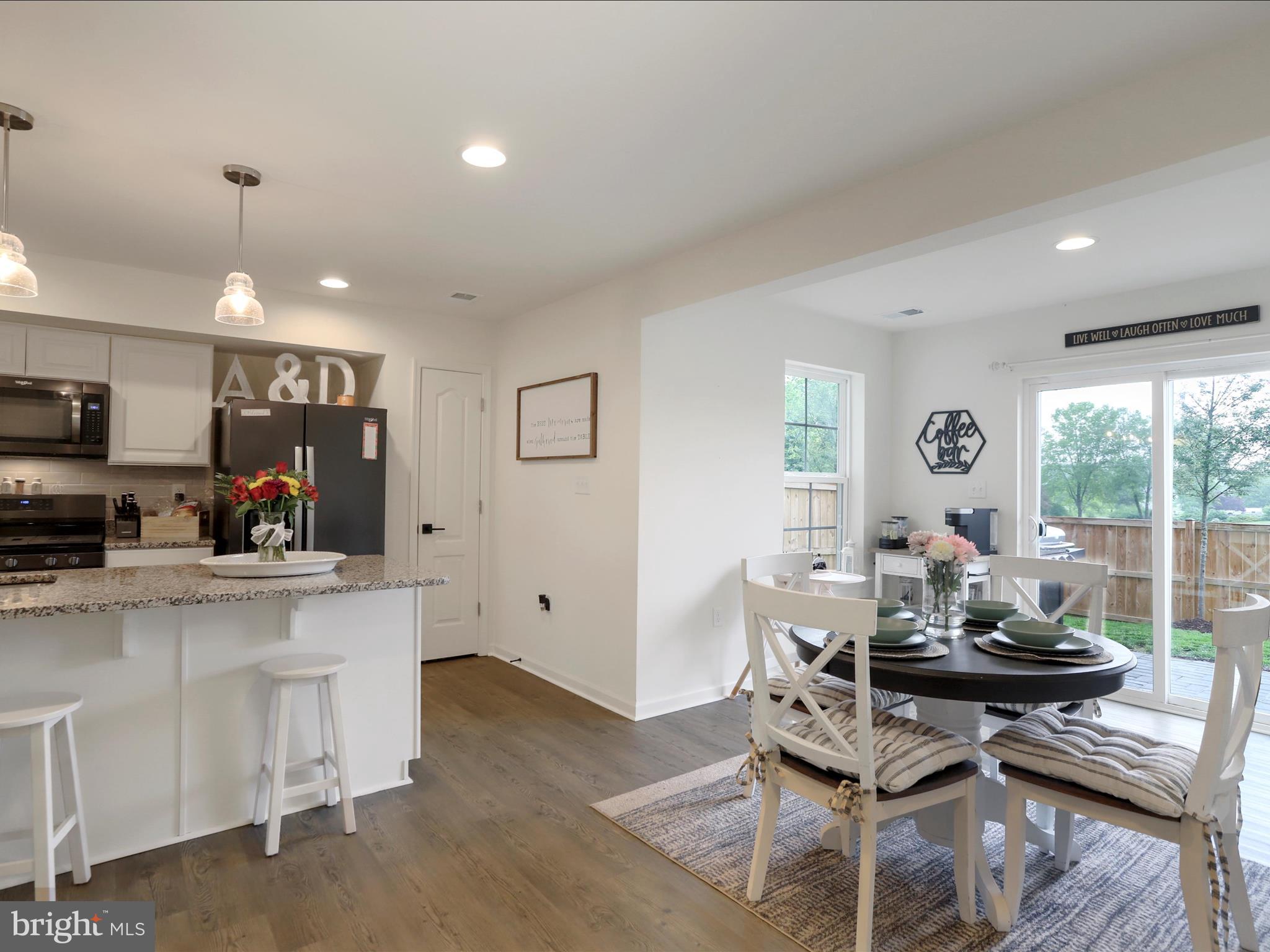 ARCHERS ROCK - Residential