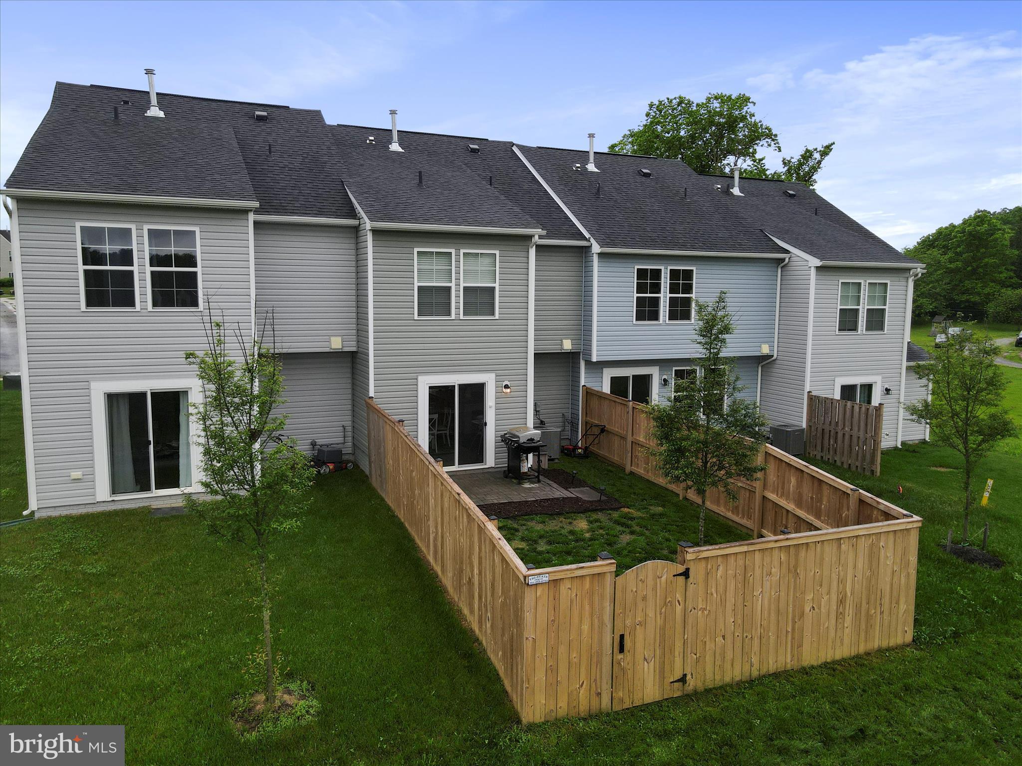 ARCHERS ROCK - Residential