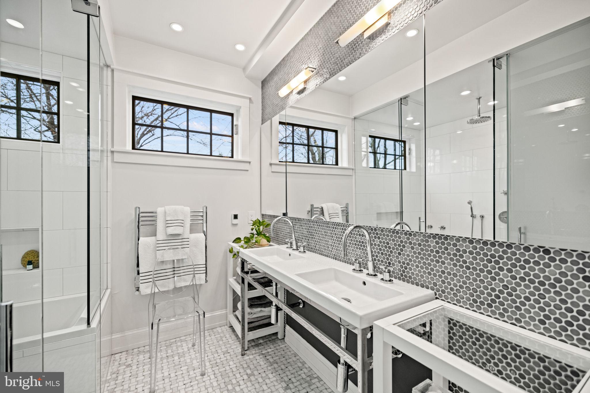 OBSERVATORY CIRCLE - Residential