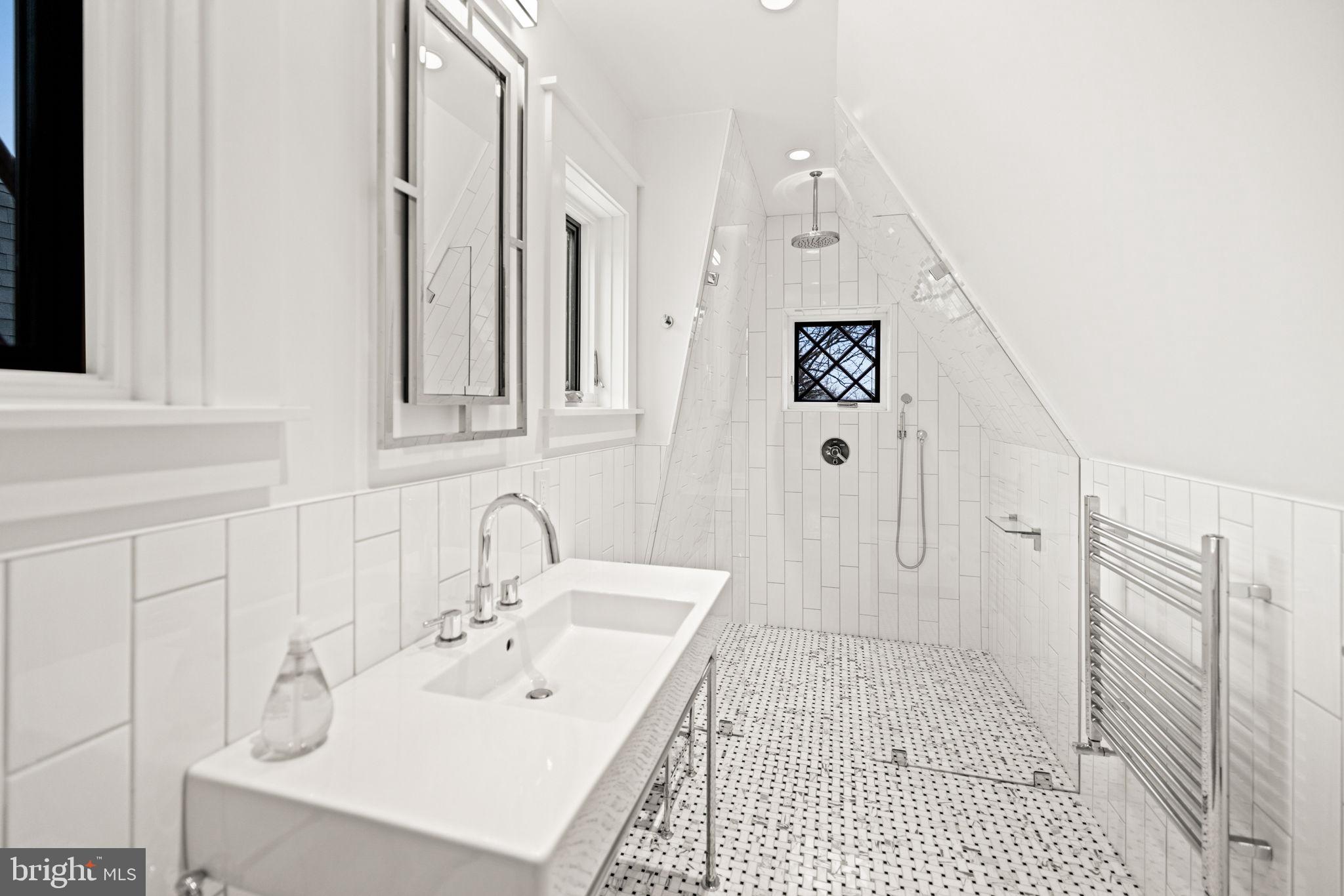 OBSERVATORY CIRCLE - Residential