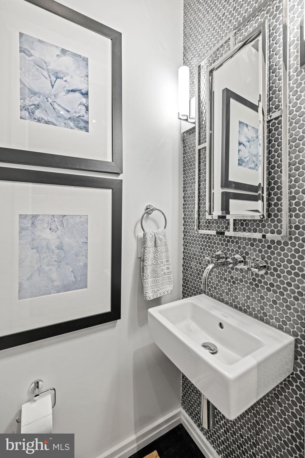 OBSERVATORY CIRCLE - Residential