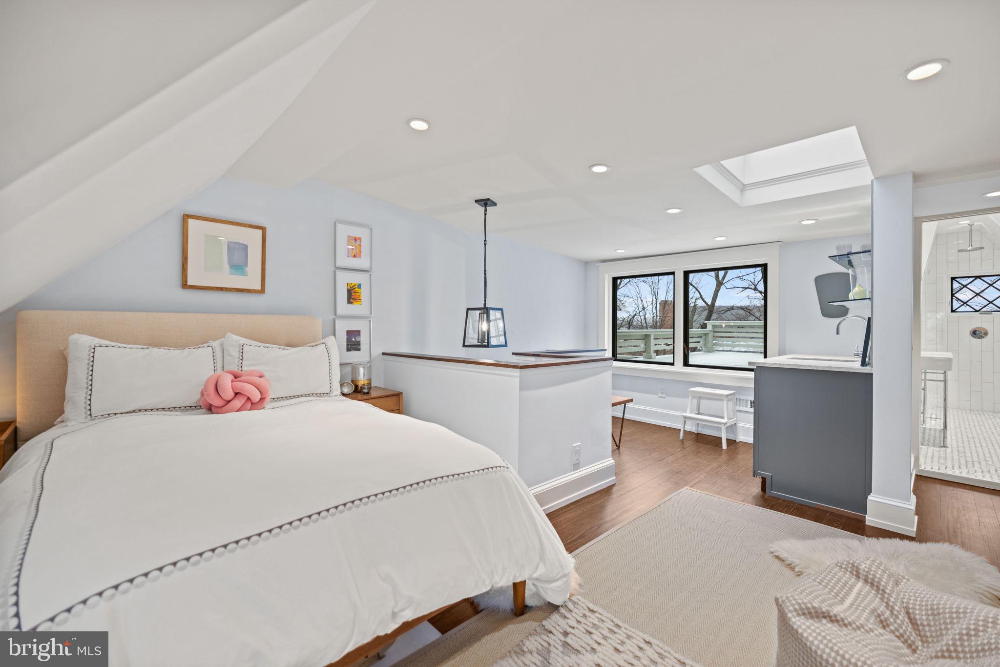 OBSERVATORY CIRCLE - Residential
