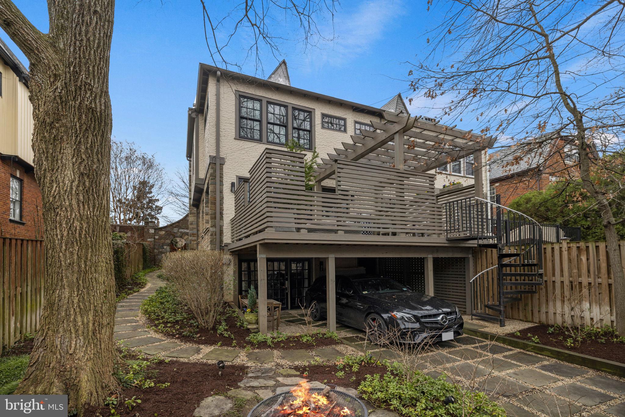 OBSERVATORY CIRCLE - Residential