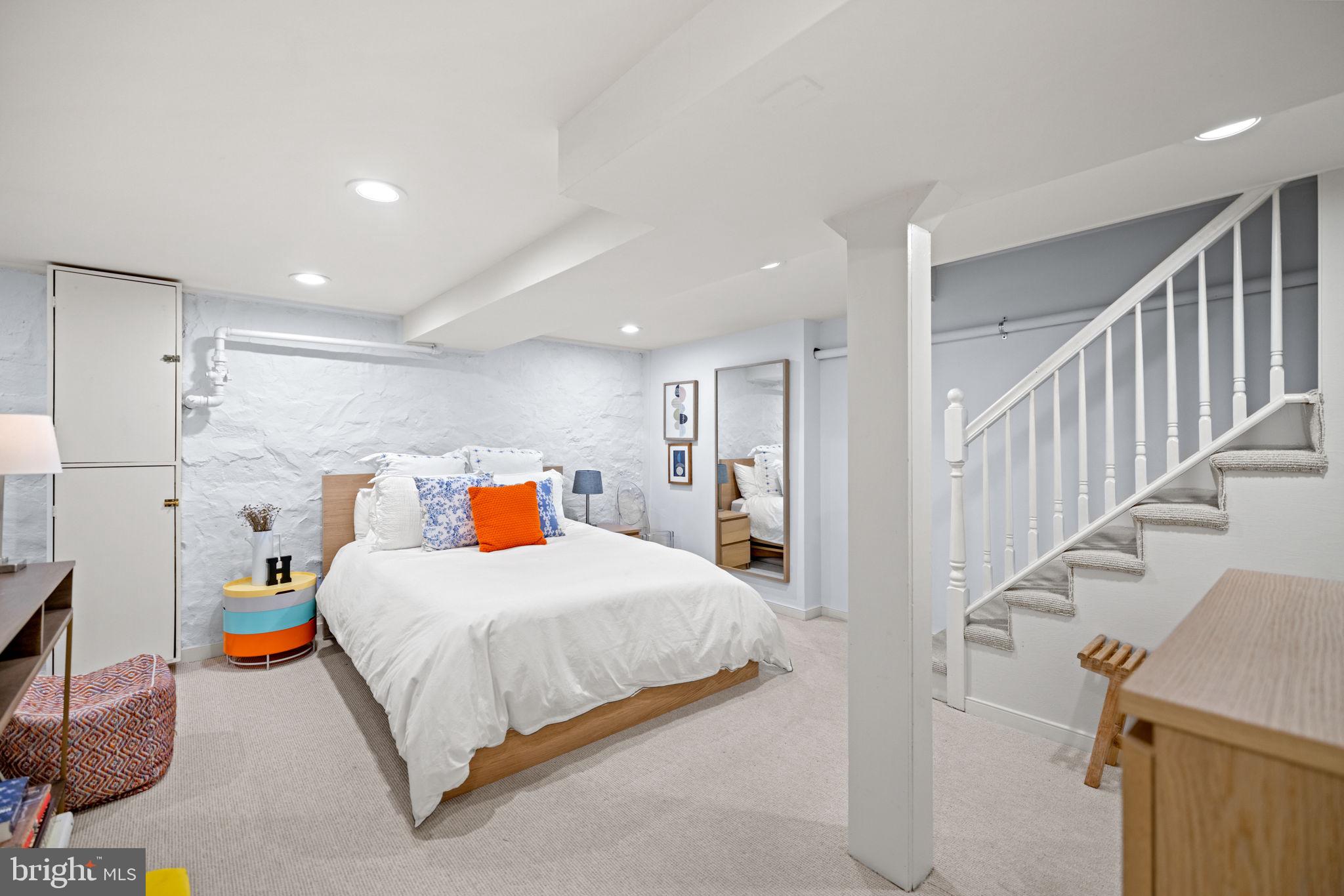 OBSERVATORY CIRCLE - Residential