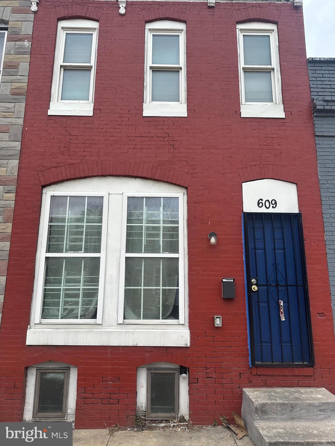 Gorgeous unique 3 bedroom 2.5 baths home located in the much desired area of Baltimore minutes away from the ballparks & many shops & restaurants of the Inner harbor. This beautiful property has been recently fully renovated with a large relaxing family/living rooms off the kitchen that is filled with plenty of natural light that includes a half bath. Upper level comes with 3 large bedrooms including a full bathroom. Fully finished lower level with a full bath . Come see this Gorgeous Home as it won't last. Property has tenants, also a great investment opportunity! There's nothing left to do but move in!