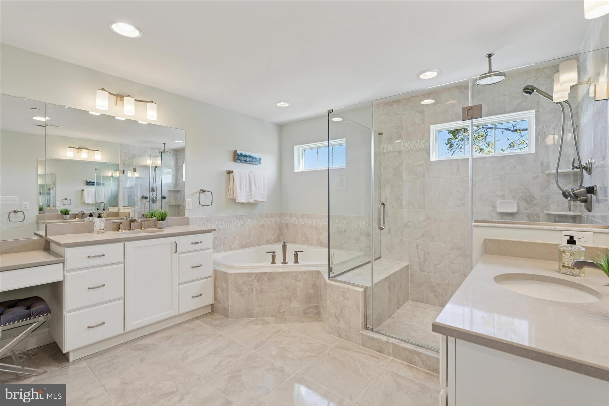 PARKVIEW - Residential