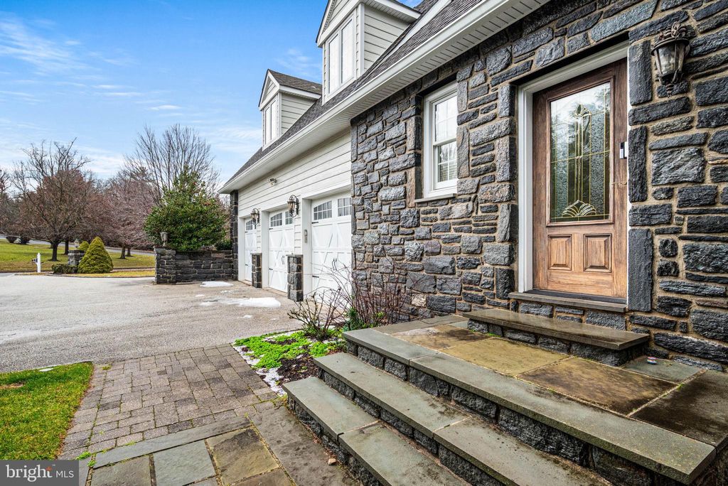 Photo of 2 Greystone Circle #3, NEWTOWN SQUARE, PA 19073 (MLS # PADE2105702)