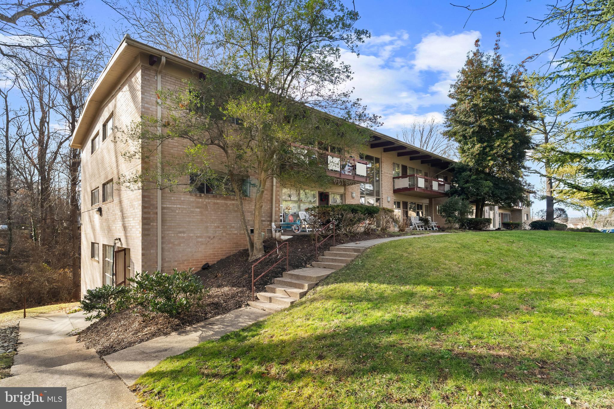 FAIRFAX HERITAGE - Residential