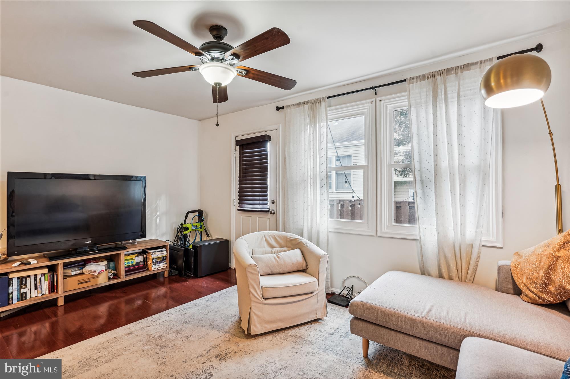 ARLINGTON RUN - Residential Lease