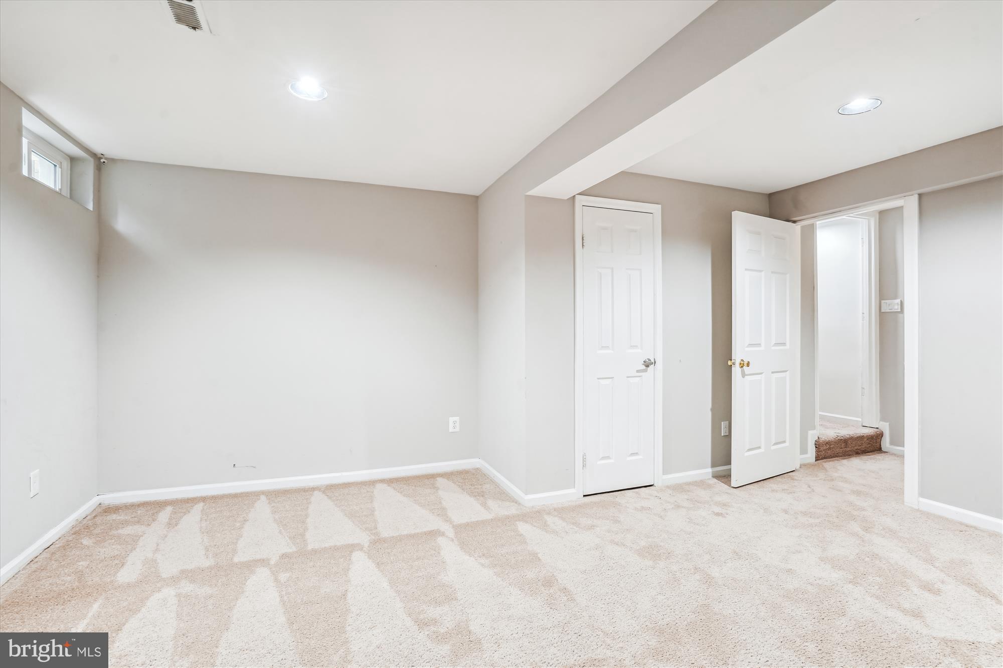 ARLINGTON RUN - Residential Lease