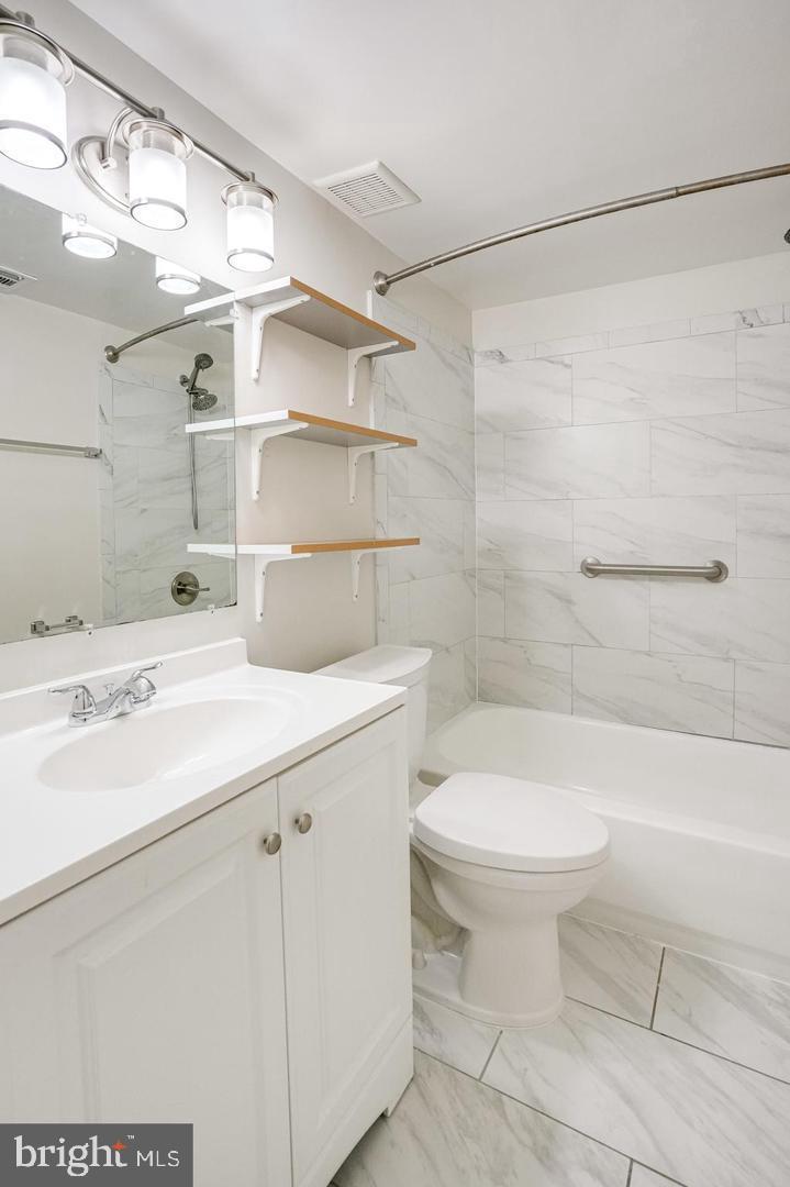 NEW CARROLLTON - Residential Lease