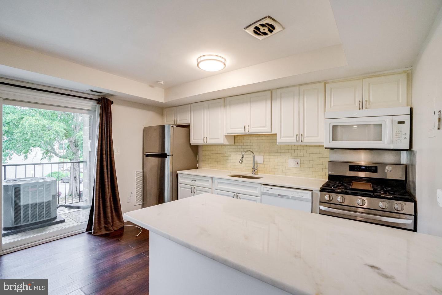 NEW CARROLLTON - Residential Lease