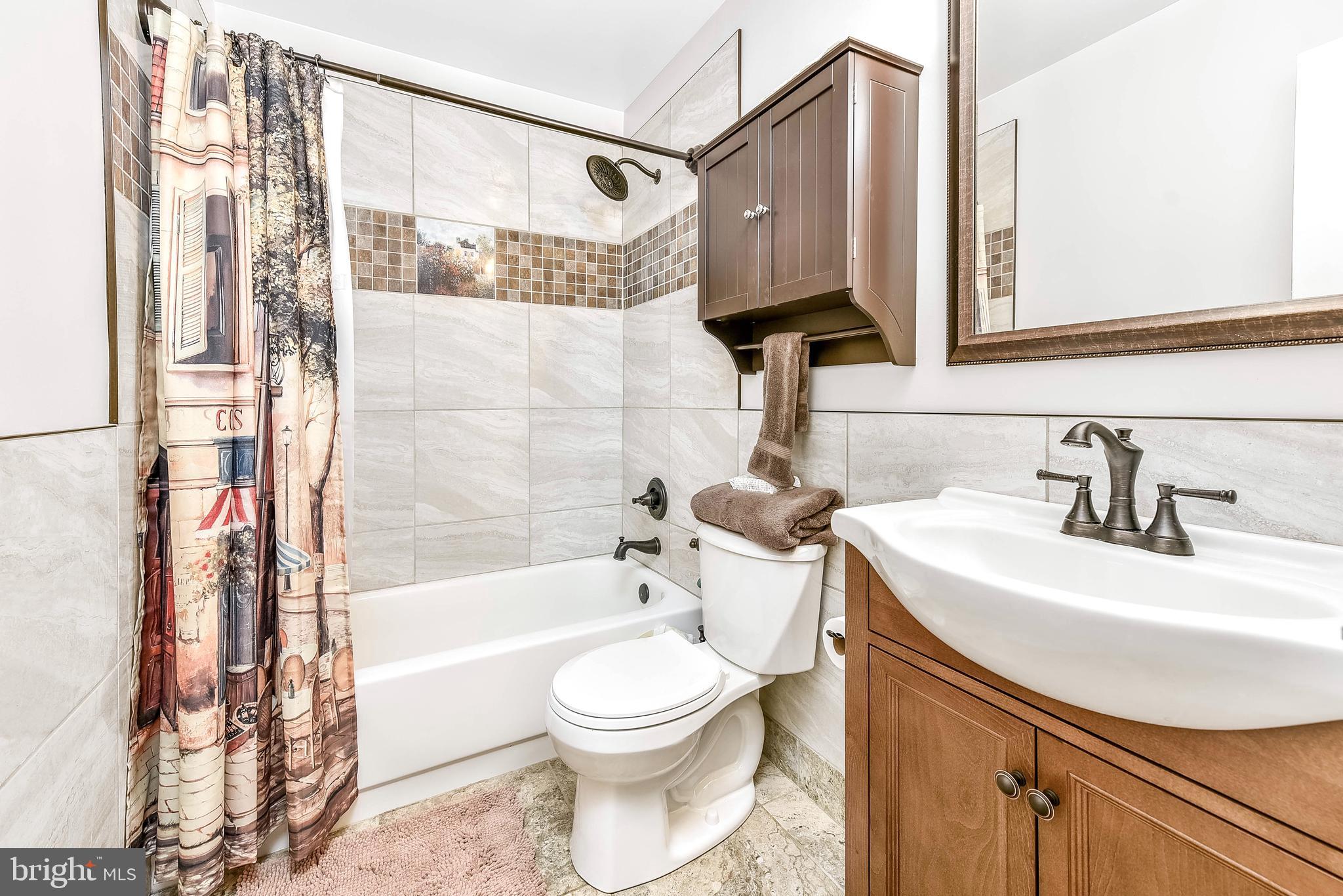 POTOMAC LAKES - Residential