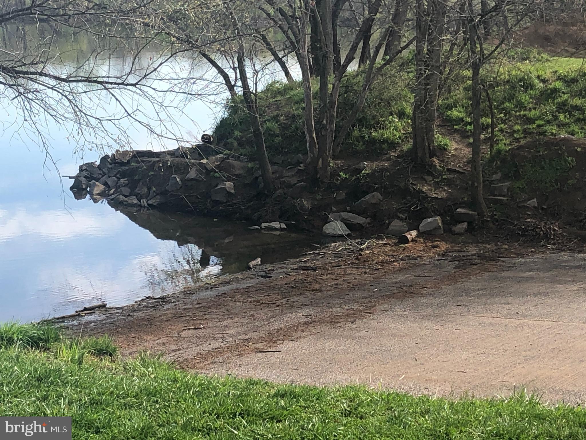 POTOMAC LAKES - Residential