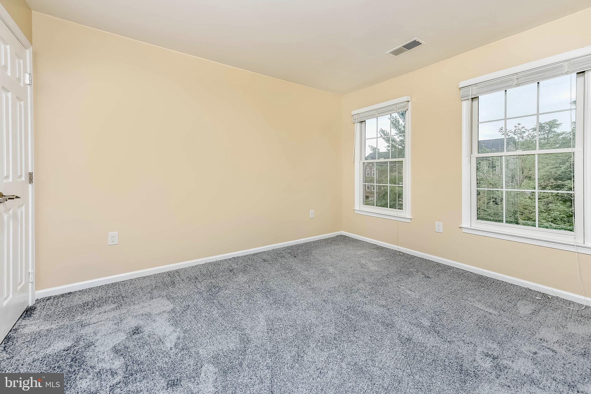 POTOMAC LAKES - Residential