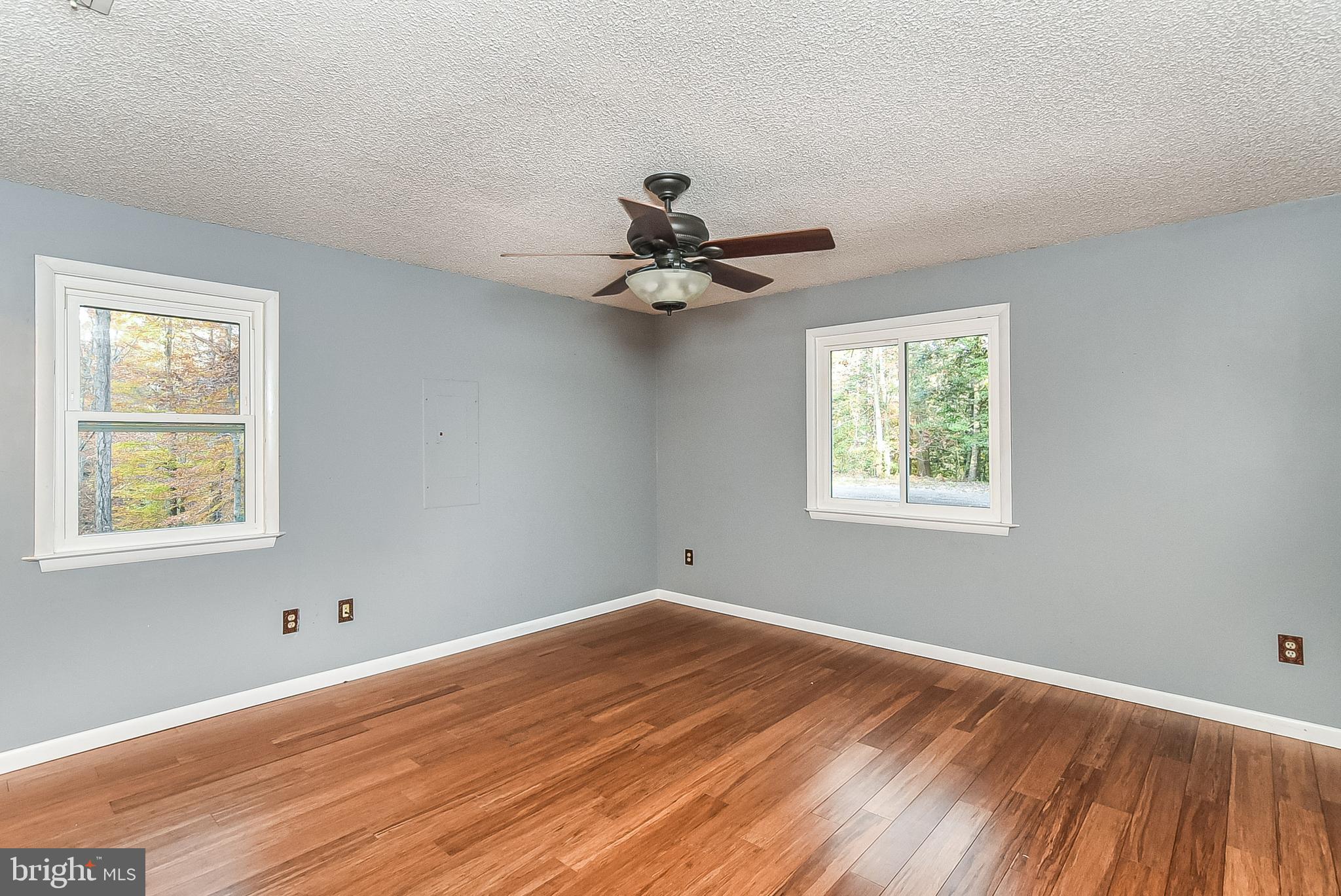 PRESIDENTIAL LAKES - Residential