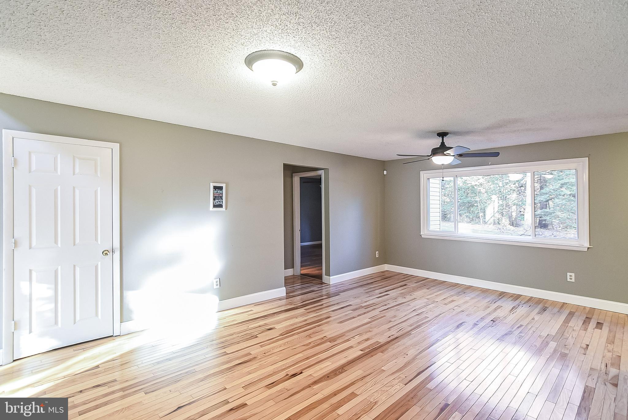 PRESIDENTIAL LAKES - Residential