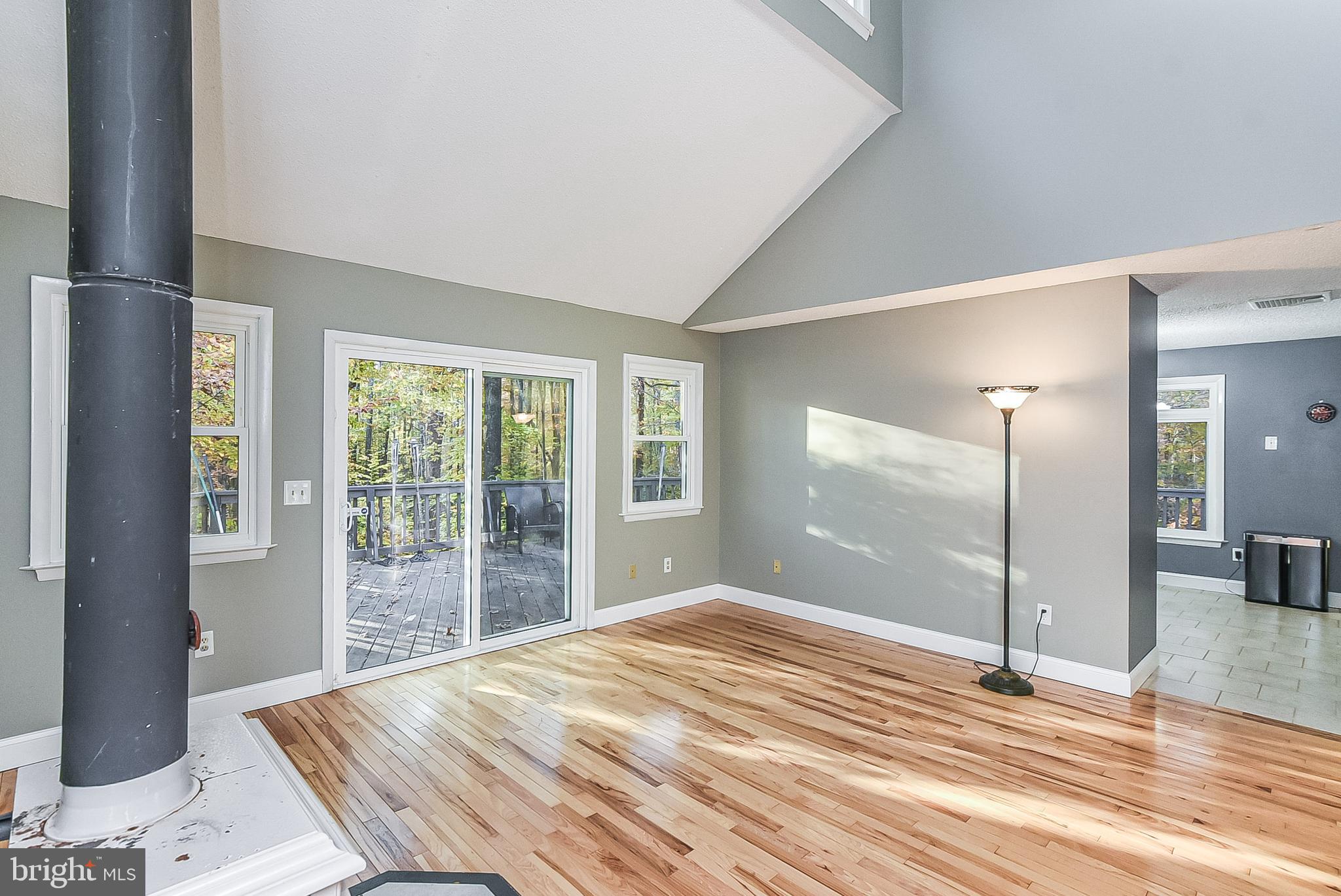 PRESIDENTIAL LAKES - Residential