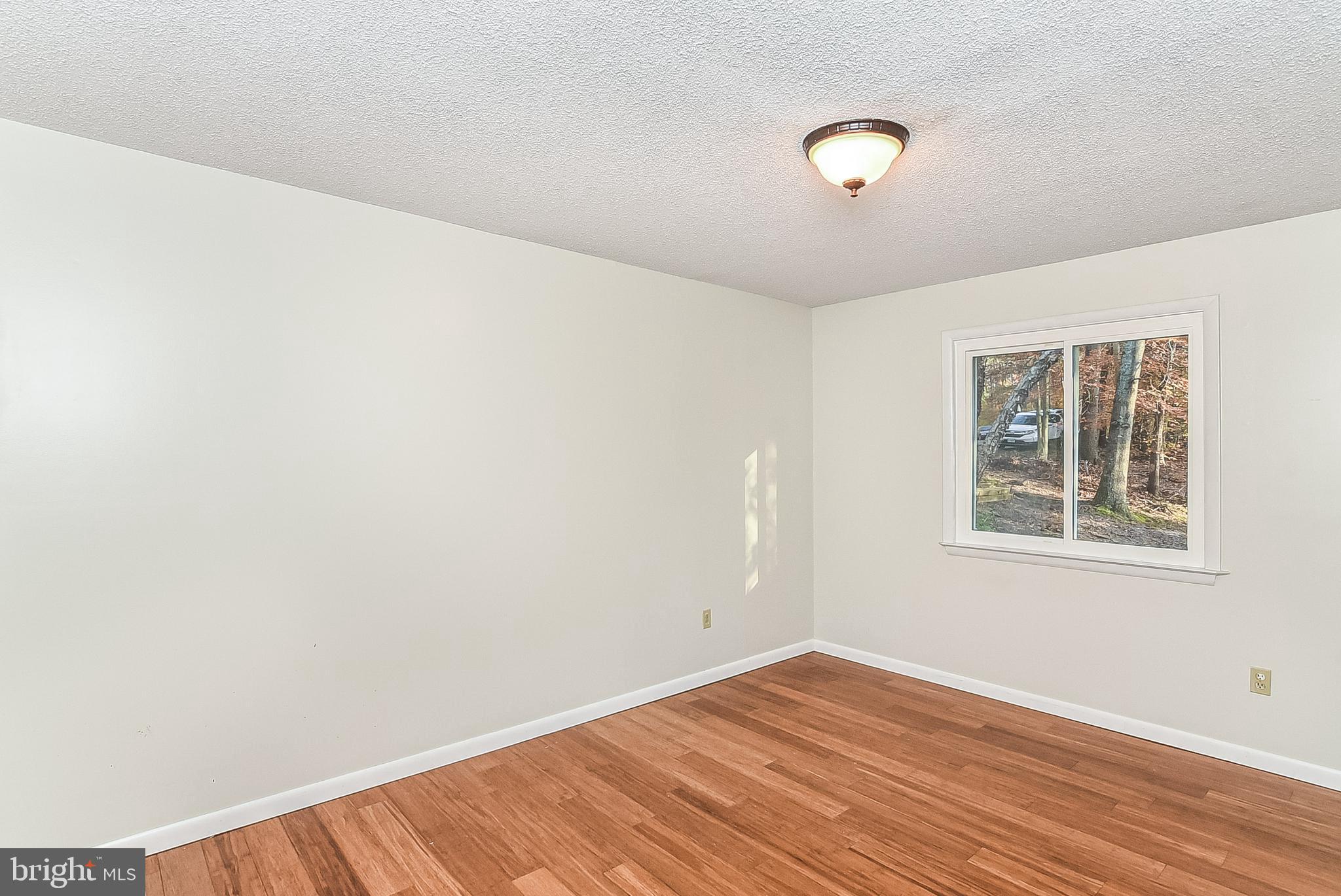 PRESIDENTIAL LAKES - Residential