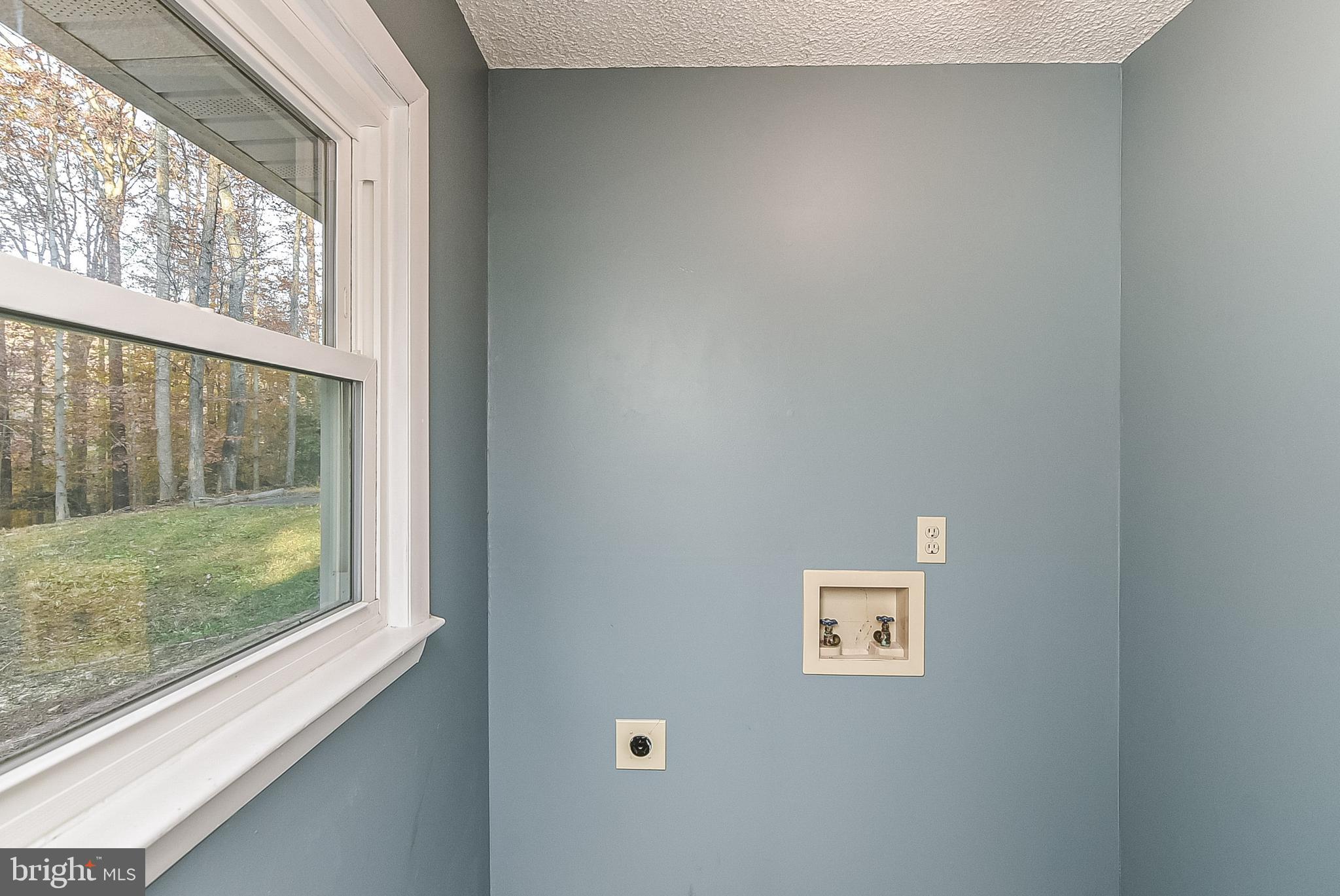 PRESIDENTIAL LAKES - Residential