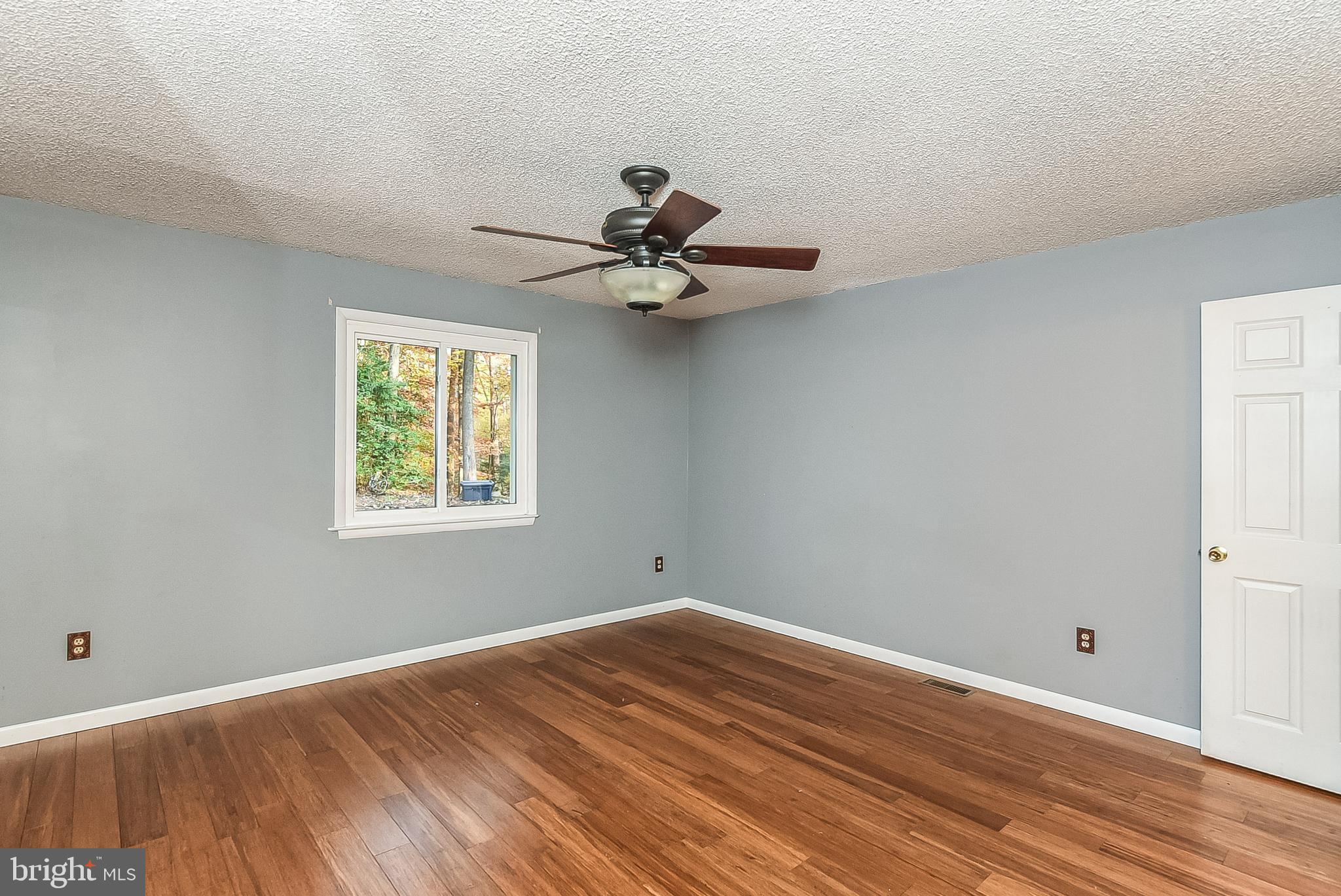 PRESIDENTIAL LAKES - Residential