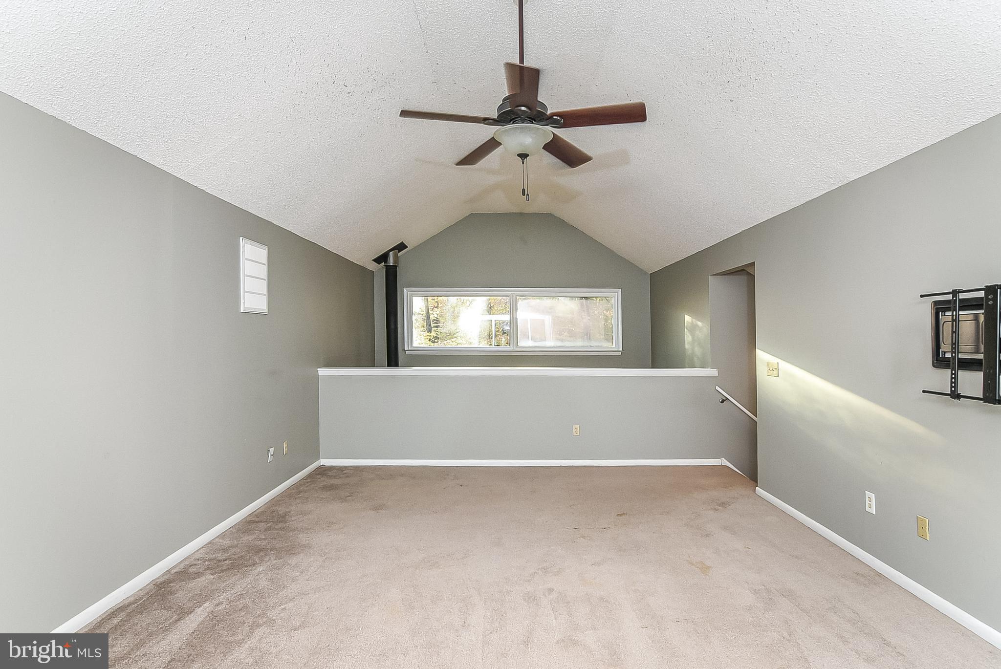 PRESIDENTIAL LAKES - Residential