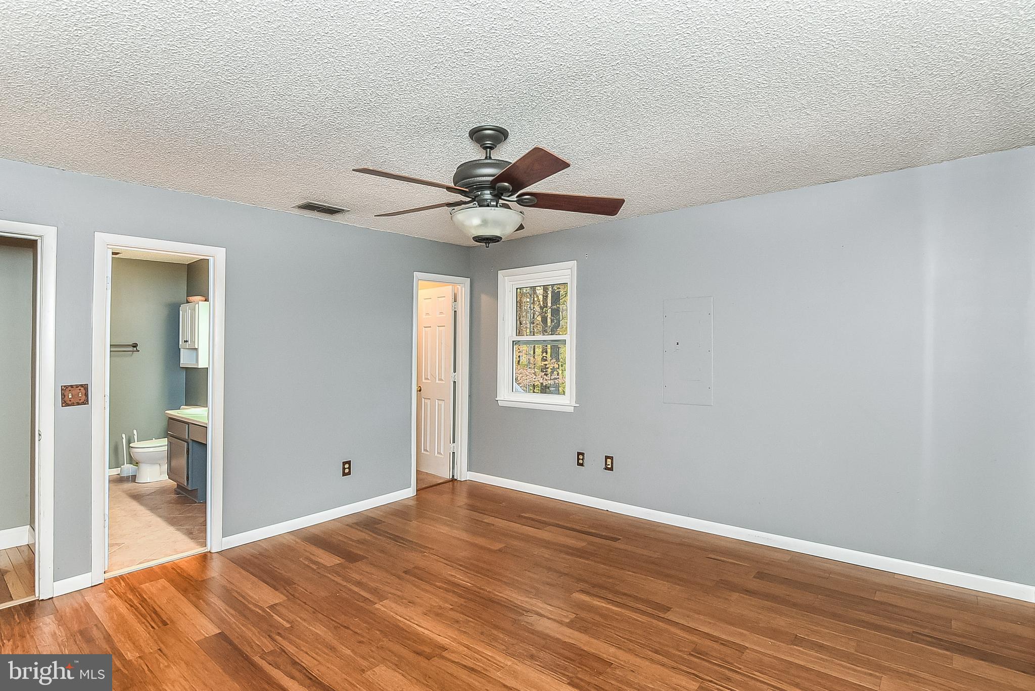 PRESIDENTIAL LAKES - Residential